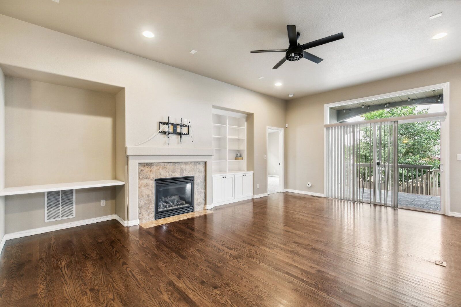 Stylish Cordera Ranch with Finished Basement, Gourmet Kitchen, and Ideal D20 Location property image