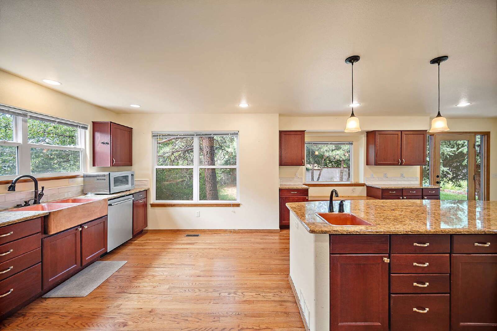 December & January Rent Free property image