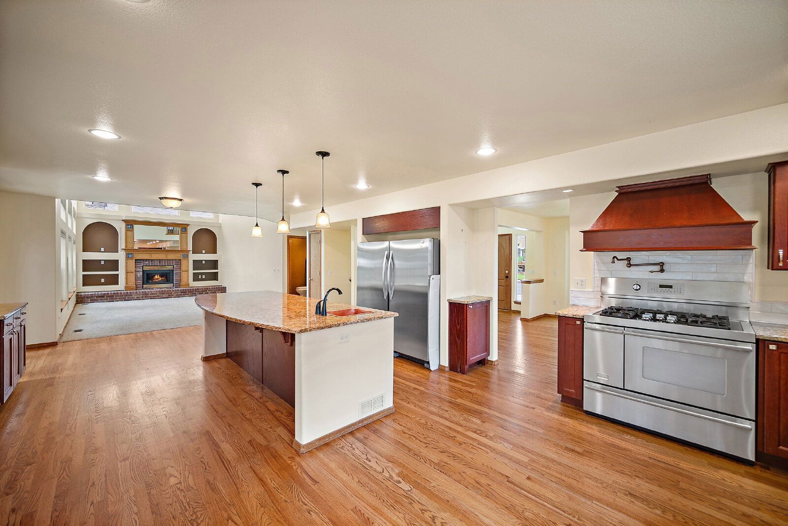 December & January Rent Free property image