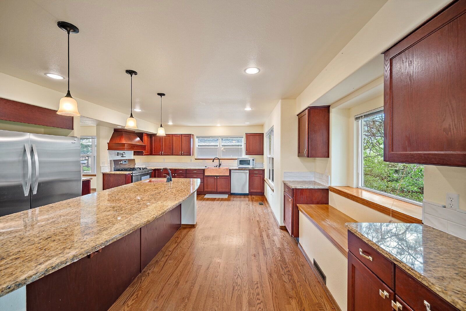 December & January Rent Free property image