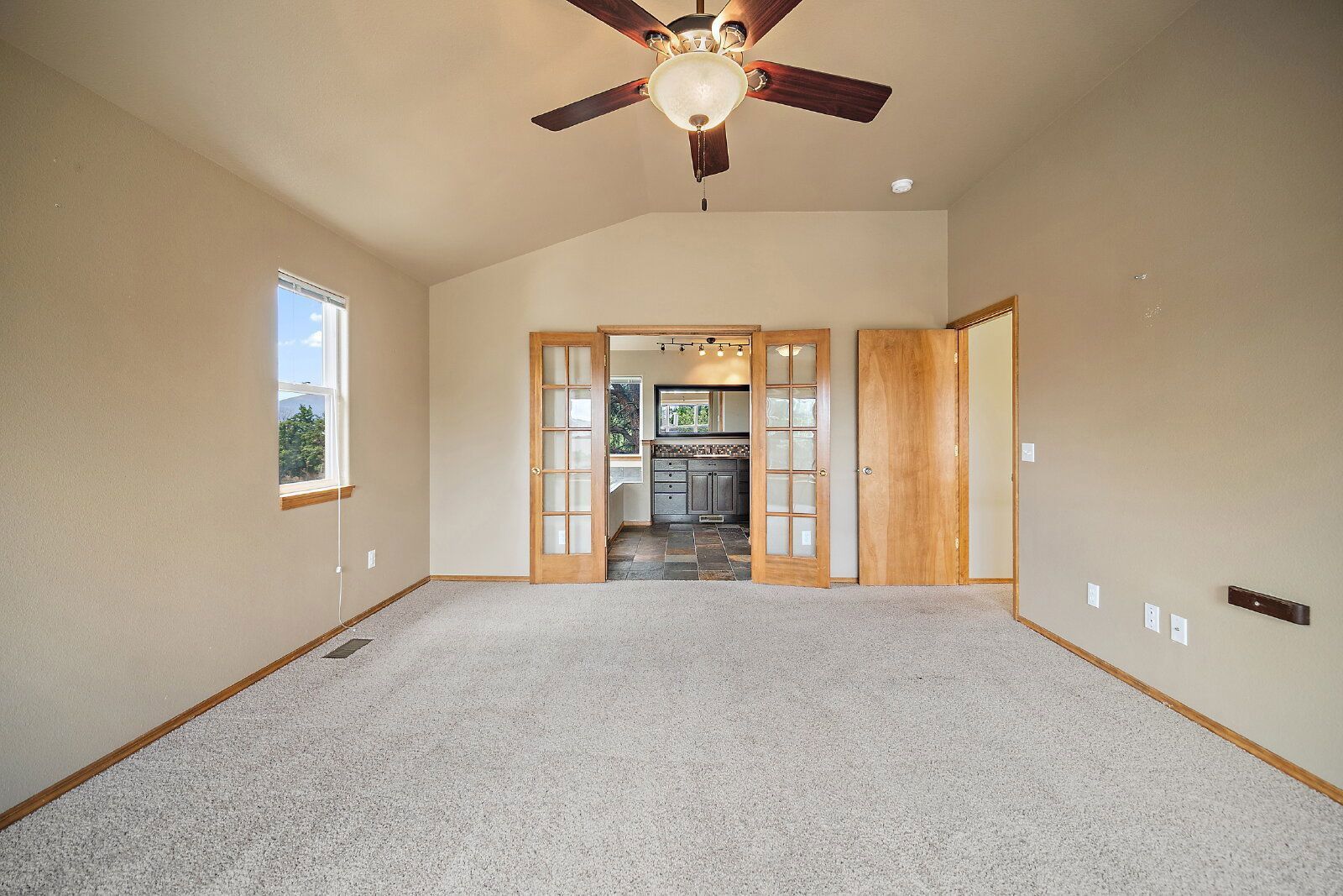 December & January Rent Free property image