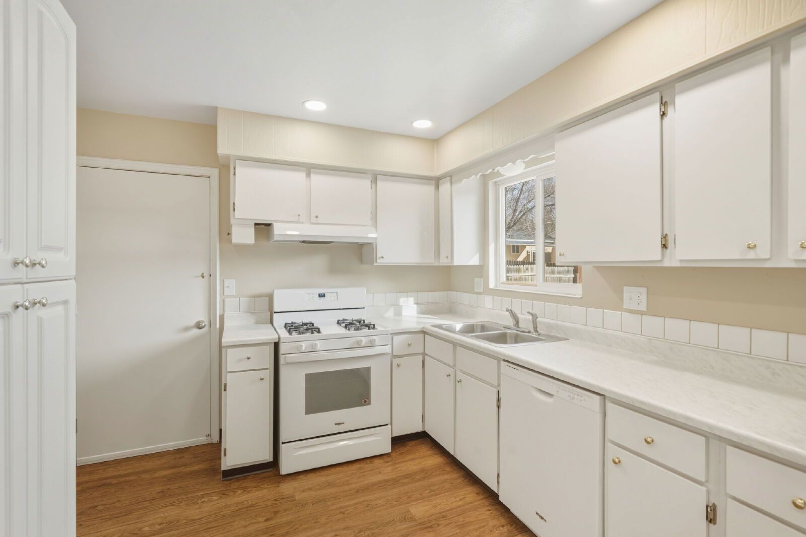 Nicely Refreshed Home | 1549 Sanderson Ave, Colorado Springs, CO 80915
Available Immediately - $1,000 off First full month | 3 Bed | 2 Bath | Oversized 1-Car Garage | Approx. 1,600 Sq Ft property image