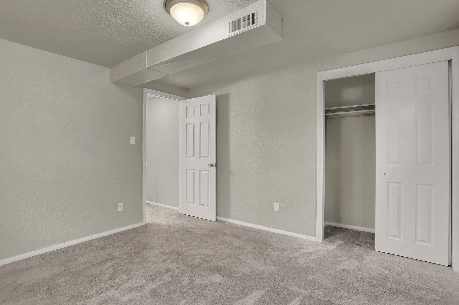 Spacious 5-Bedroom Rancher with Finished Basement property image