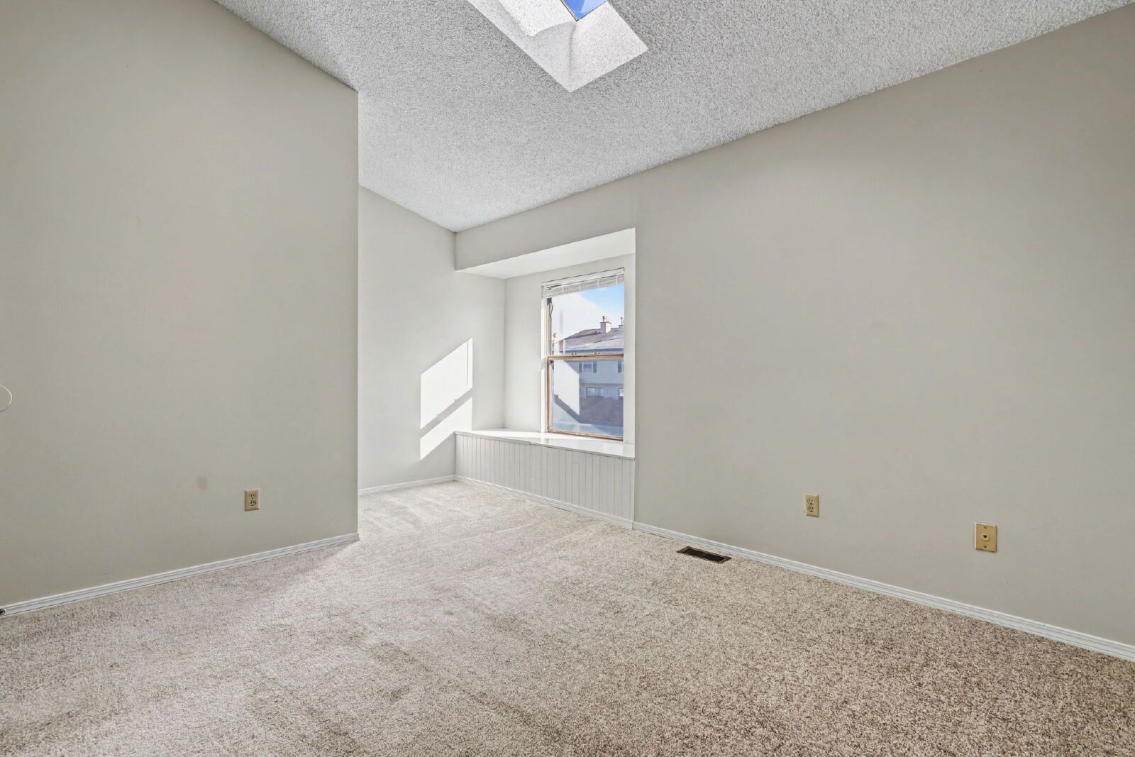 Updated 3-Bedroom Townhome with Finished Basement in Lexington Village property image