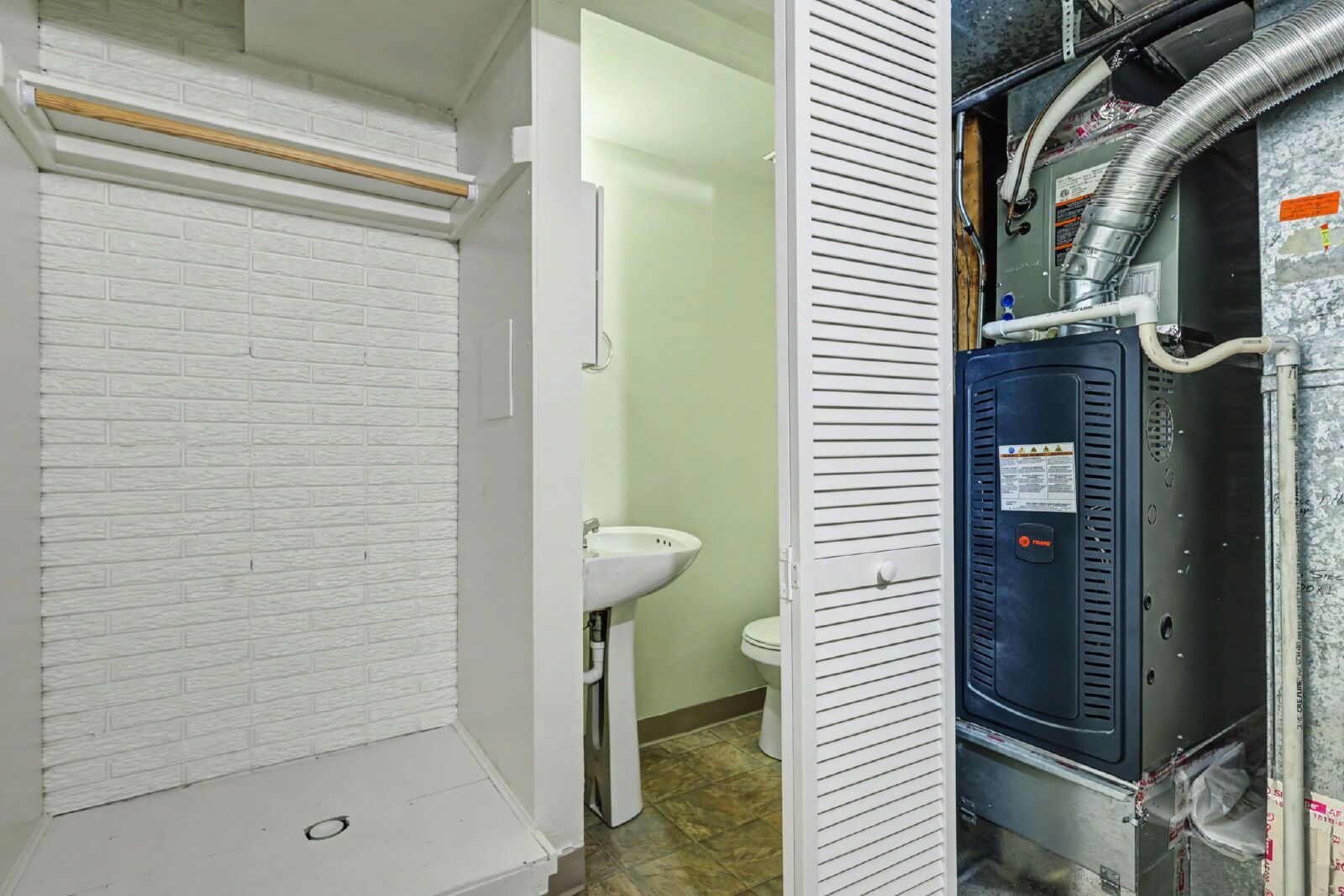 Updated 3-Bedroom Townhome with Finished Basement in Lexington Village property image