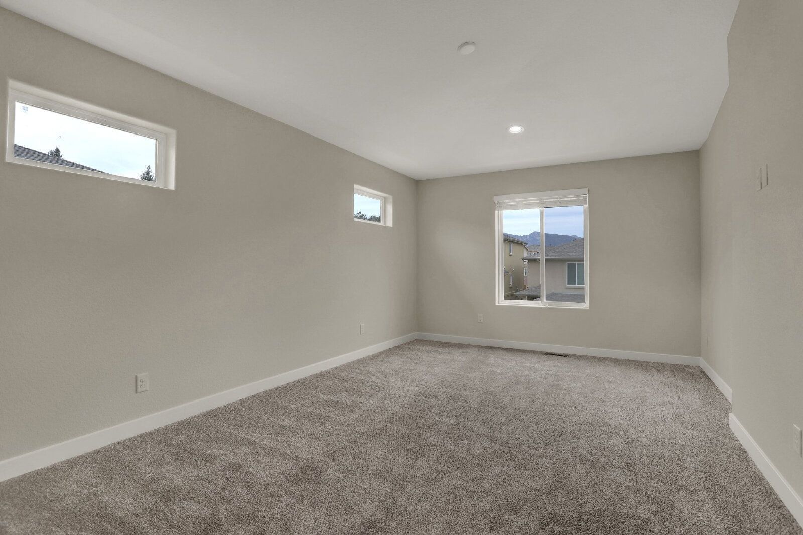 Modern 4-Bedroom Townhome with Finished Basement and Pikes Peak Views property image