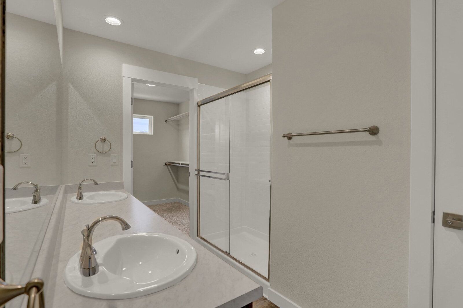 Modern 4-Bedroom Townhome with Finished Basement and Pikes Peak Views property image