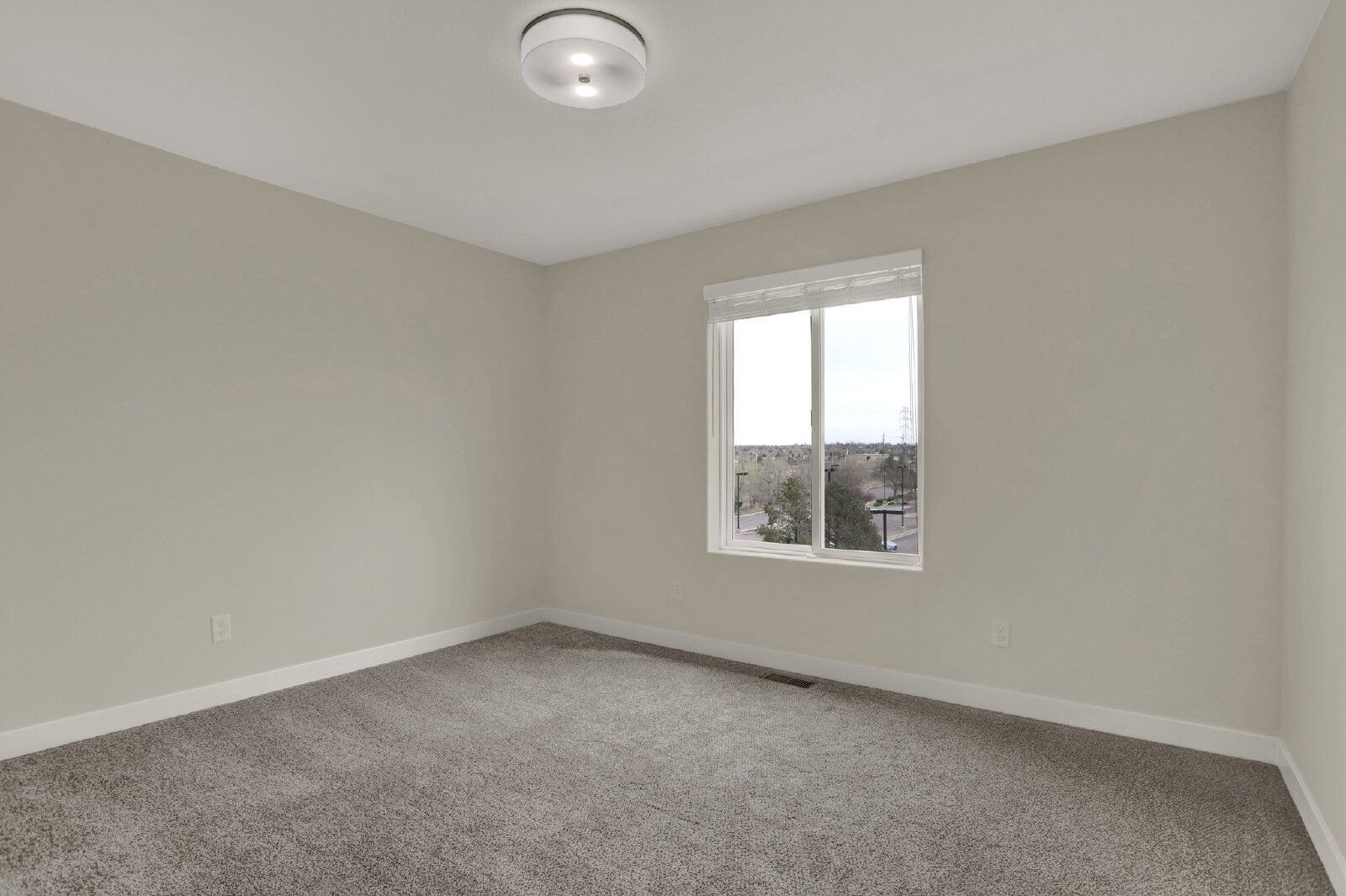 Modern 4-Bedroom Townhome with Finished Basement and Pikes Peak Views property image