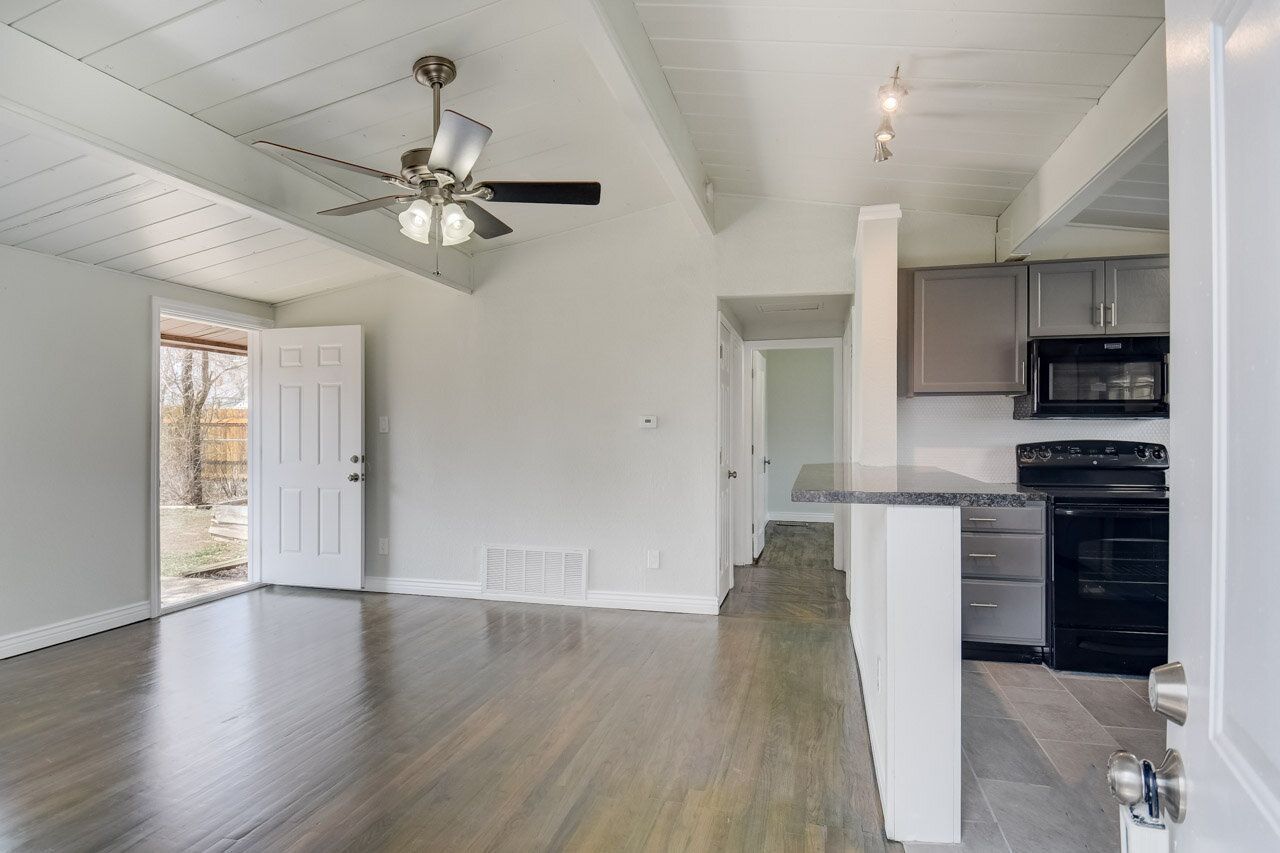 Charming Renovated 2-Bedroom Home Near Downtown Colorado Springs property image