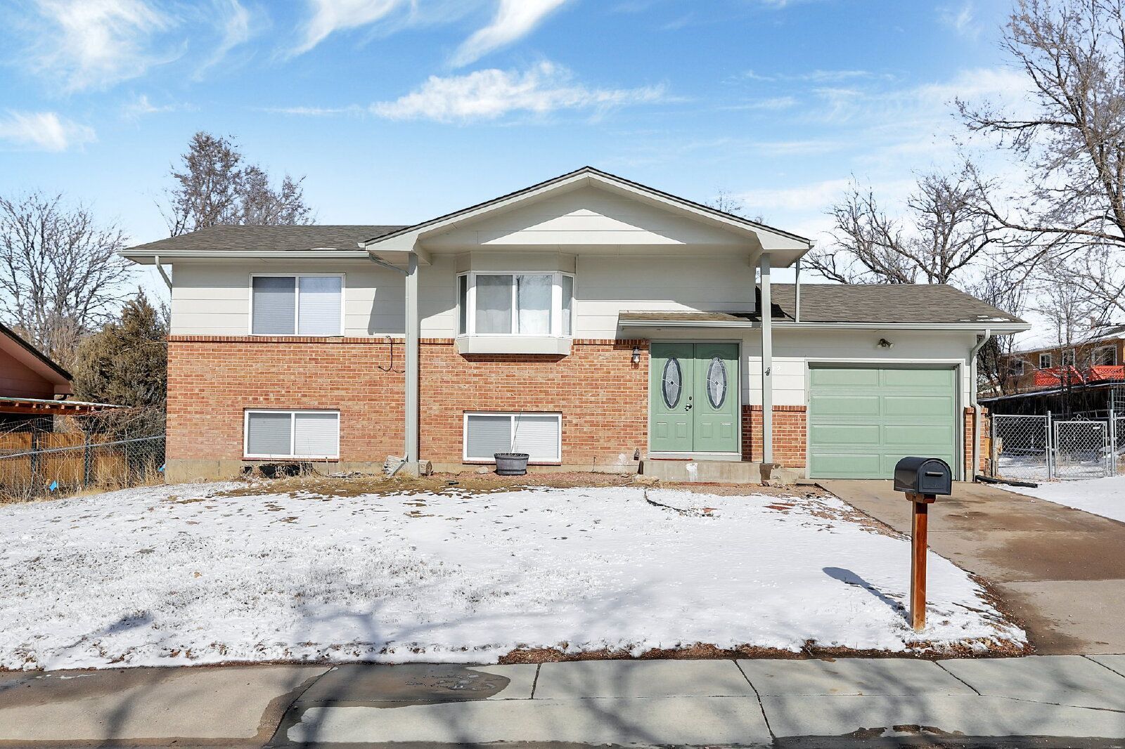 Spacious 4-Bedroom Bi-Level Home with Mountain Views and Convenient Location property image