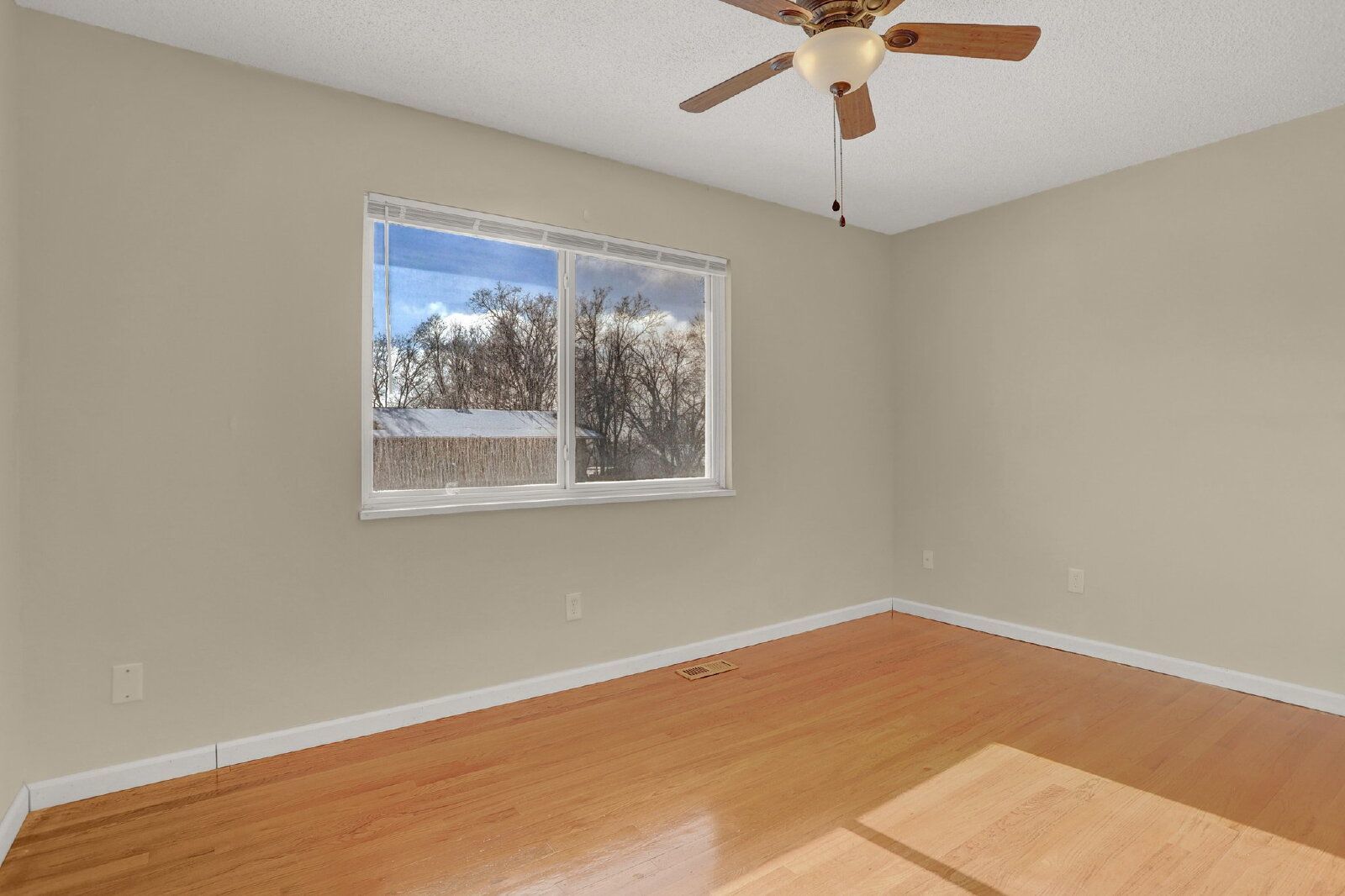 Spacious 4-Bedroom Bi-Level Home with Mountain Views and Convenient Location property image