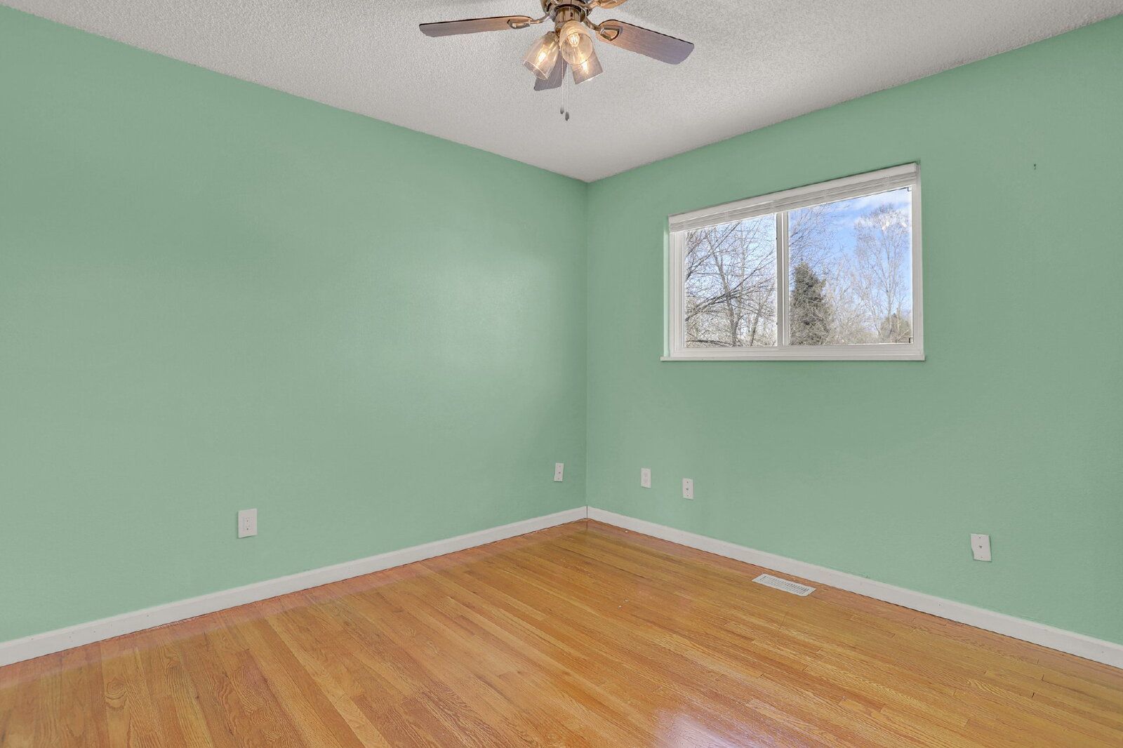 Spacious 4-Bedroom Bi-Level Home with Mountain Views and Convenient Location property image