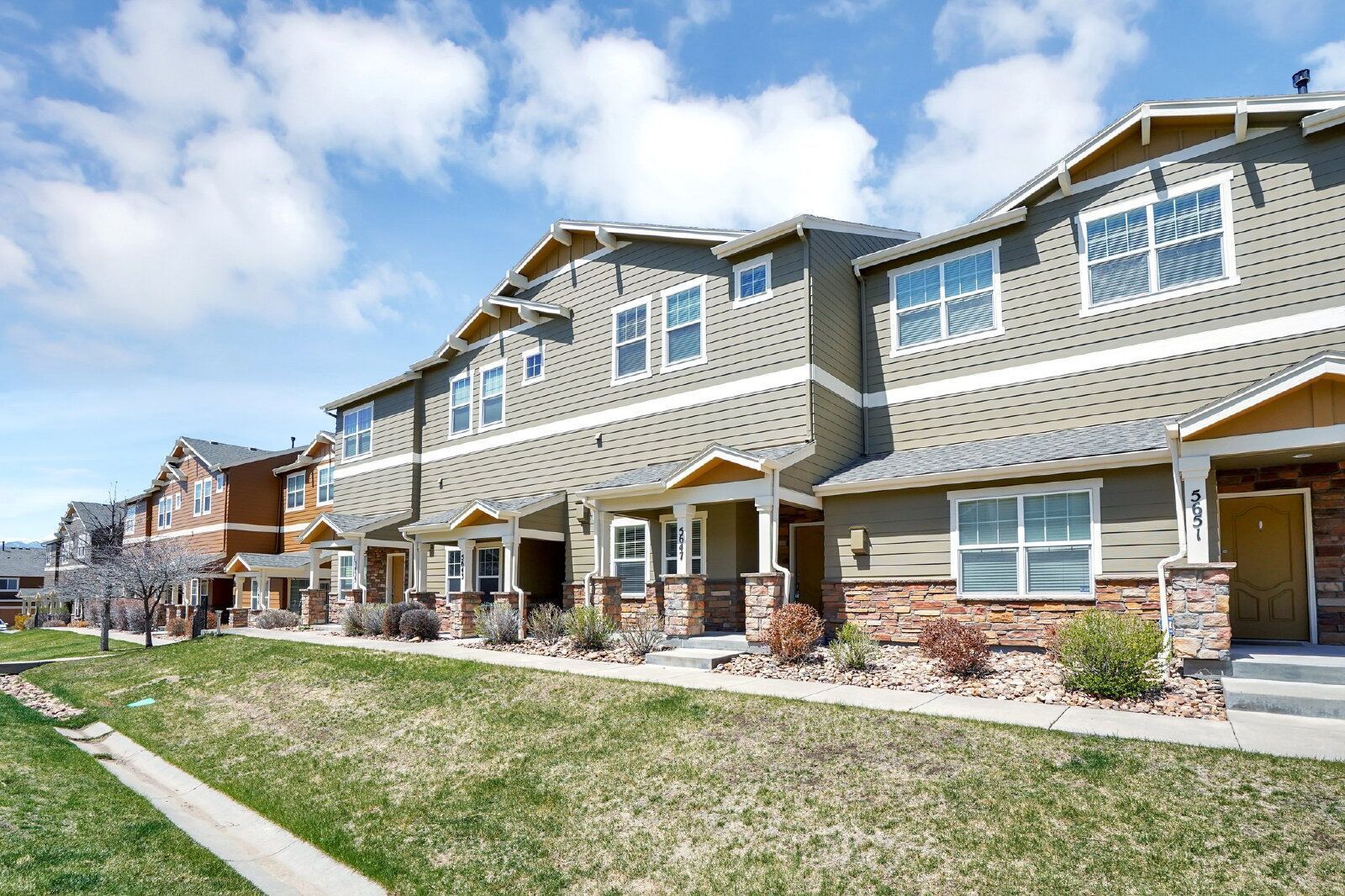 Contemporary Three-Level Townhome with Mountain Views Near Powers Corridor property image
