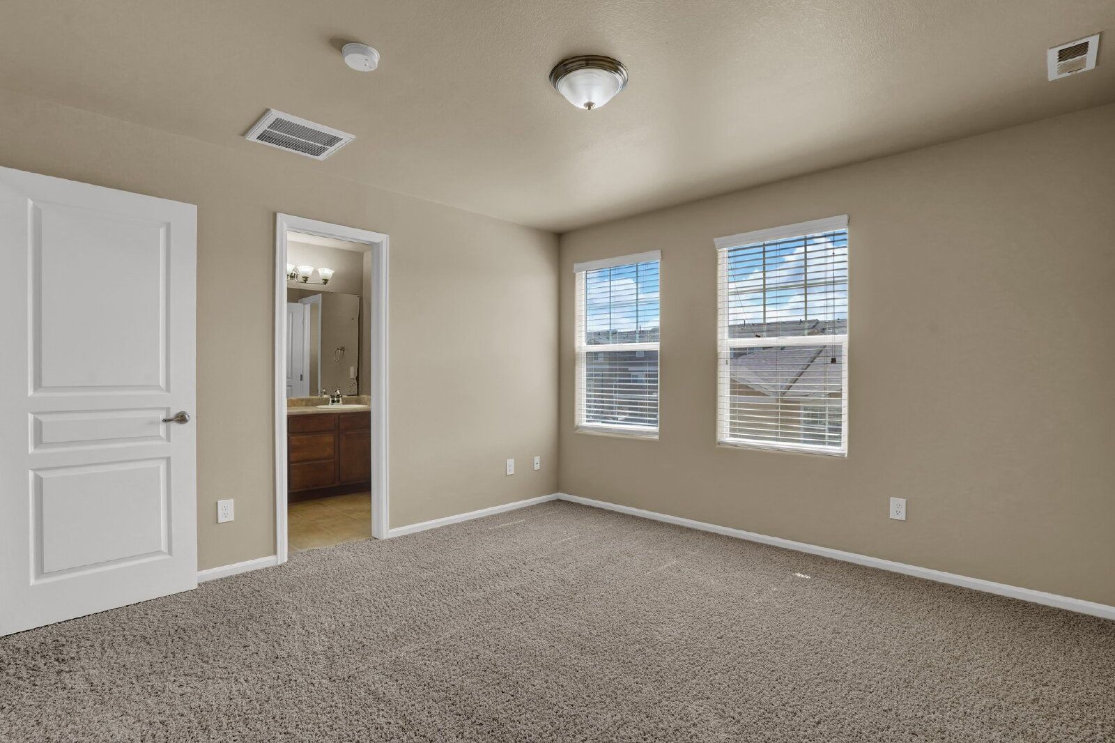 Contemporary Three-Level Townhome with Mountain Views Near Powers Corridor property image