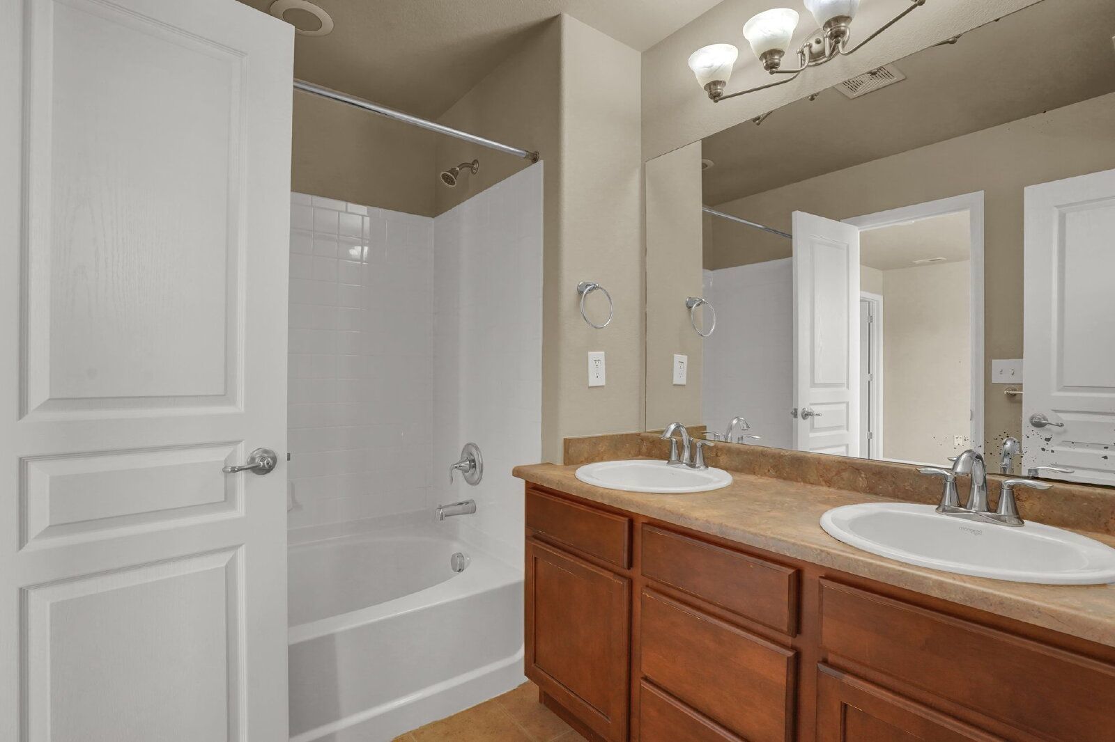 Contemporary Three-Level Townhome with Mountain Views Near Powers Corridor property image