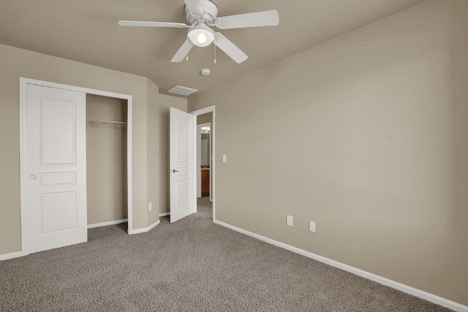 Contemporary Three-Level Townhome with Mountain Views Near Powers Corridor property image