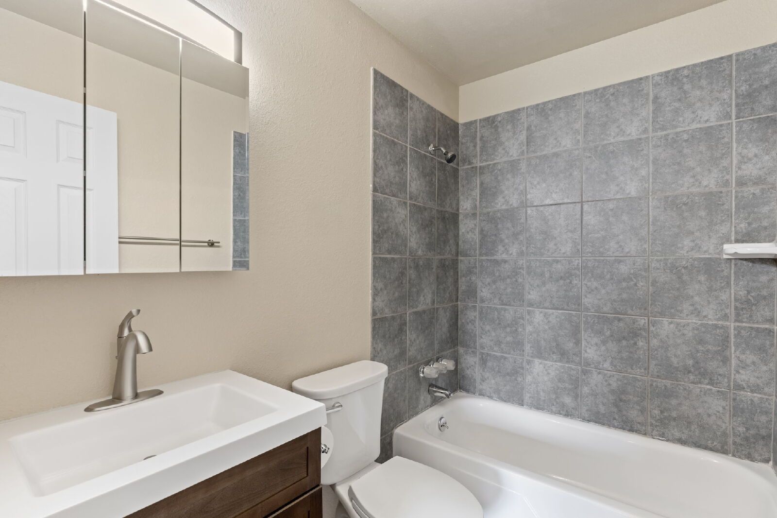 Affordable 2-Bedroom Upper-Level Apartment in Cimarron Hills property image