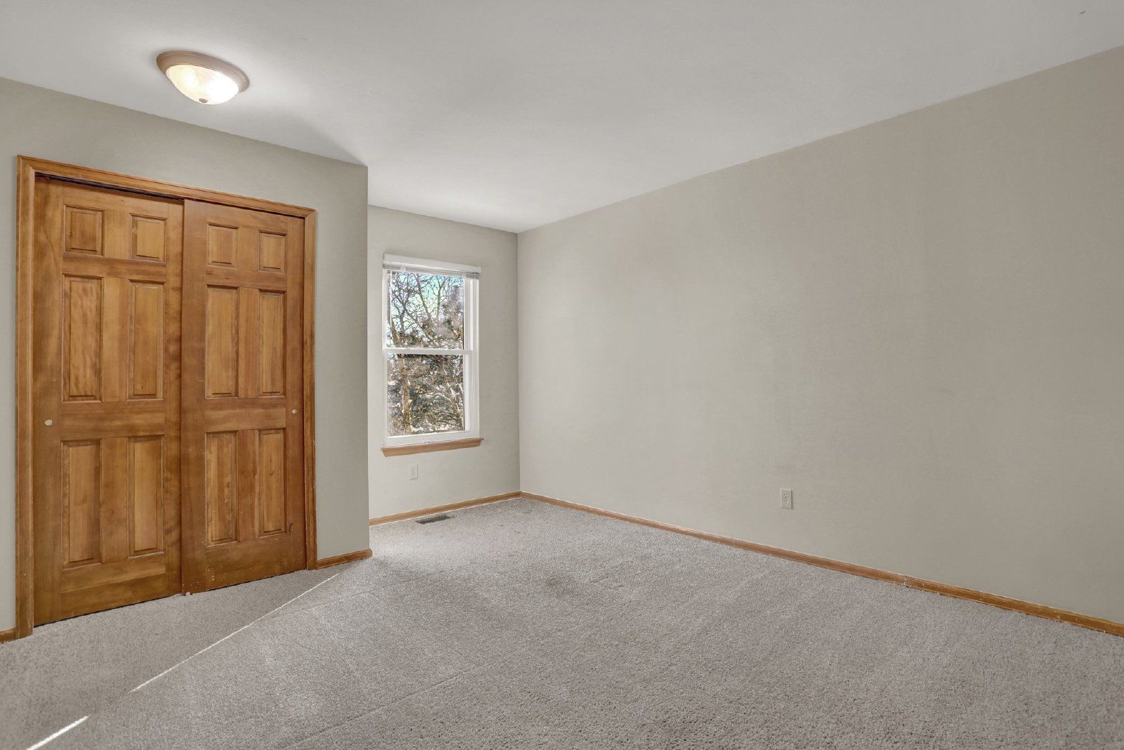 Spacious 6-Bedroom Home in Cheyenne Mountain District 12 with Finished Basement and 3-Car Garage property image