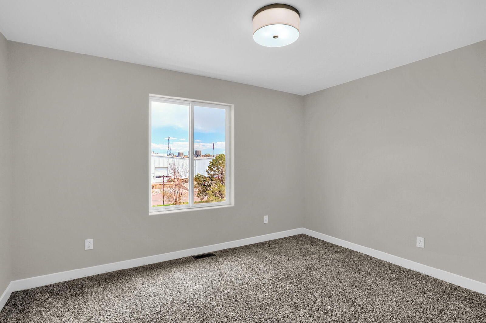 Spacious 3-Bedroom Home with Mountain Views and Open Layout in Central Colorado Springs property image