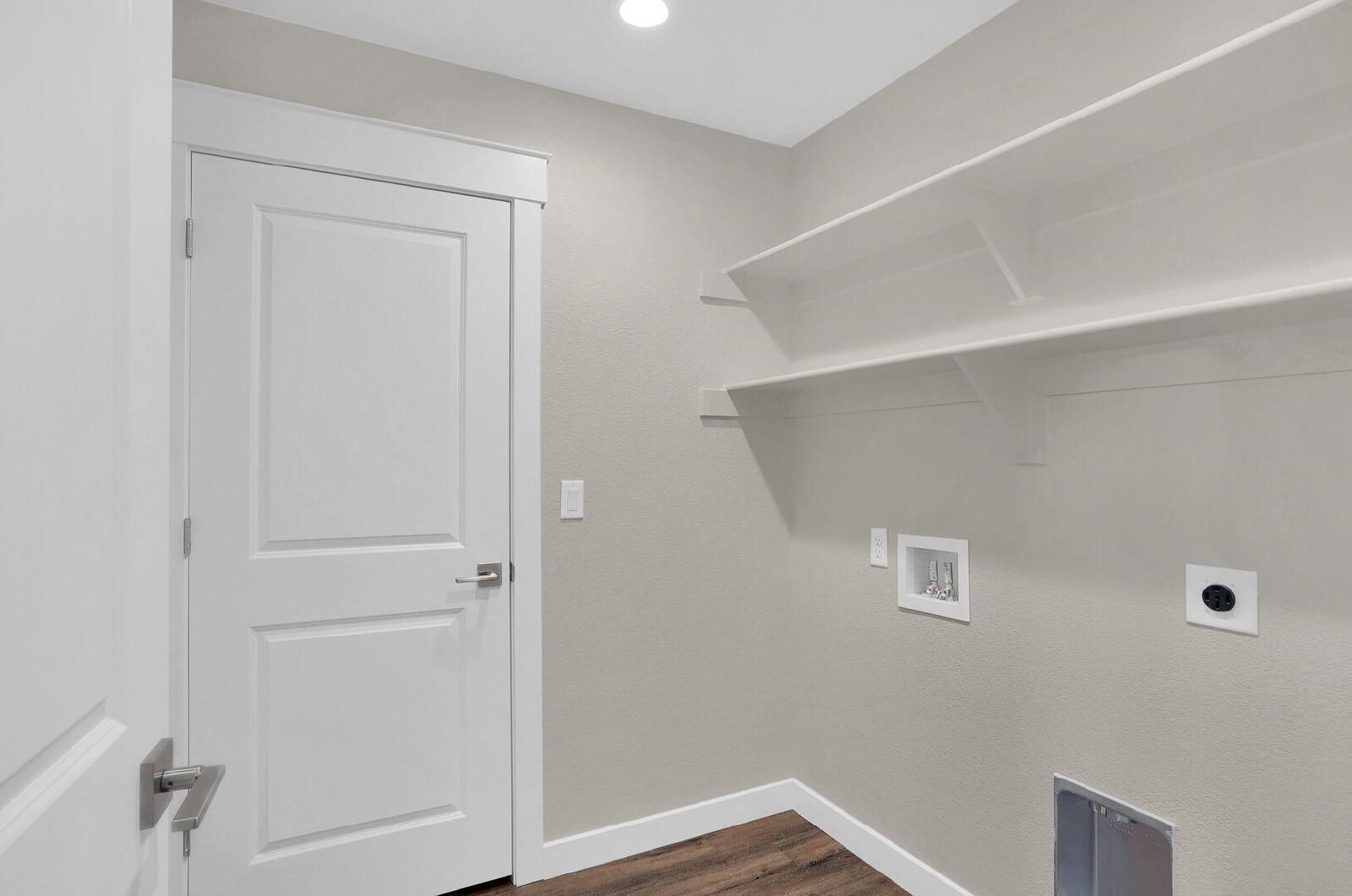 Spacious 3-Bedroom Home with Mountain Views and Open Layout in Central Colorado Springs property image