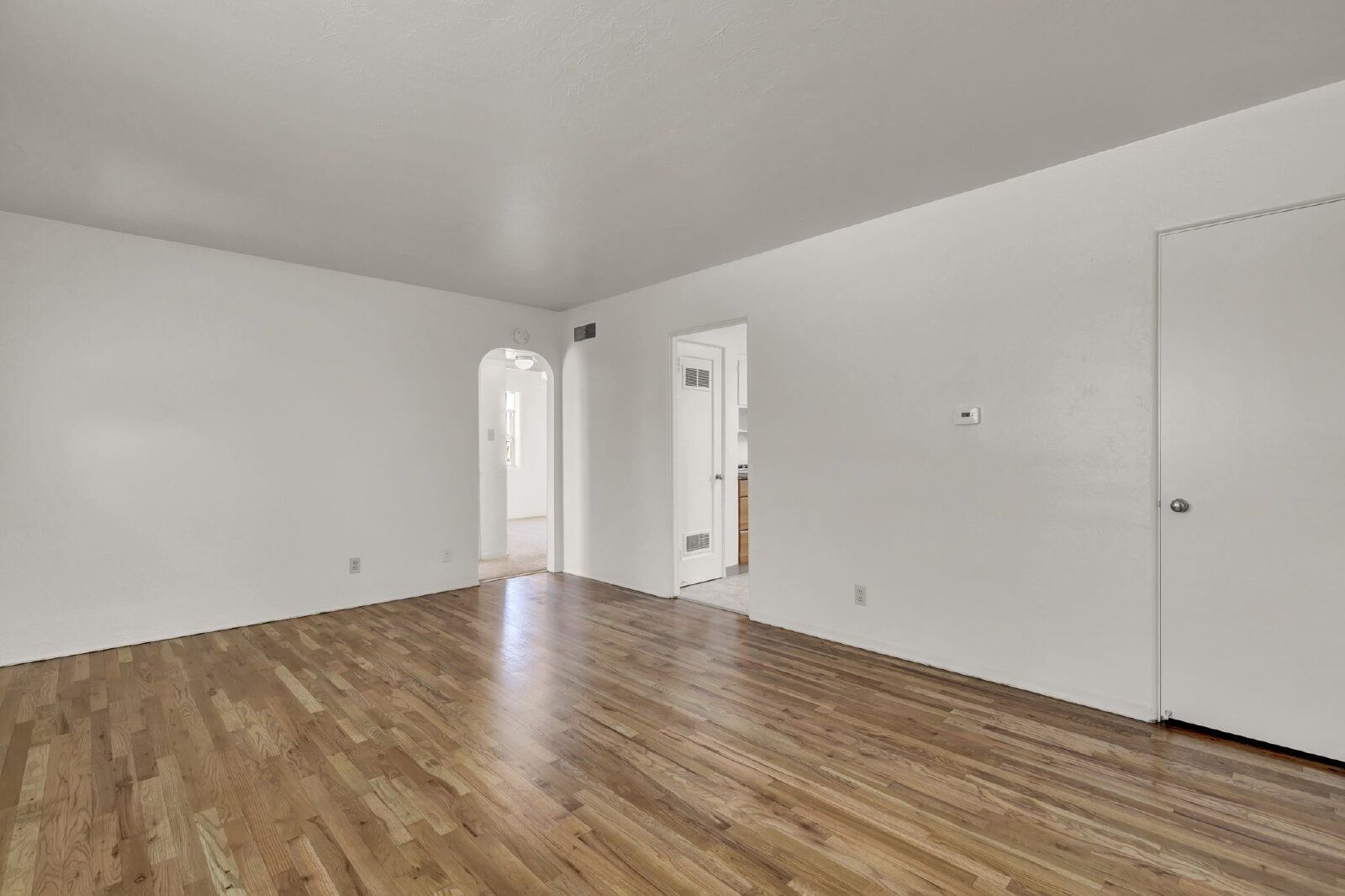 Updated 2-Bedroom Apartment Near Downtown with In-Unit Laundry property image