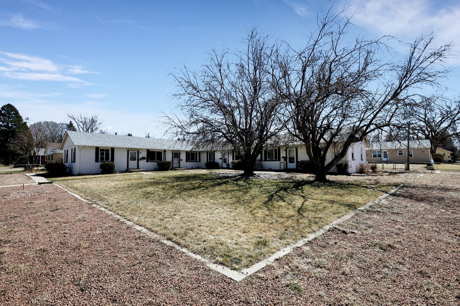 Updated 2-Bedroom Apartment Near Downtown with In-Unit Laundry property image