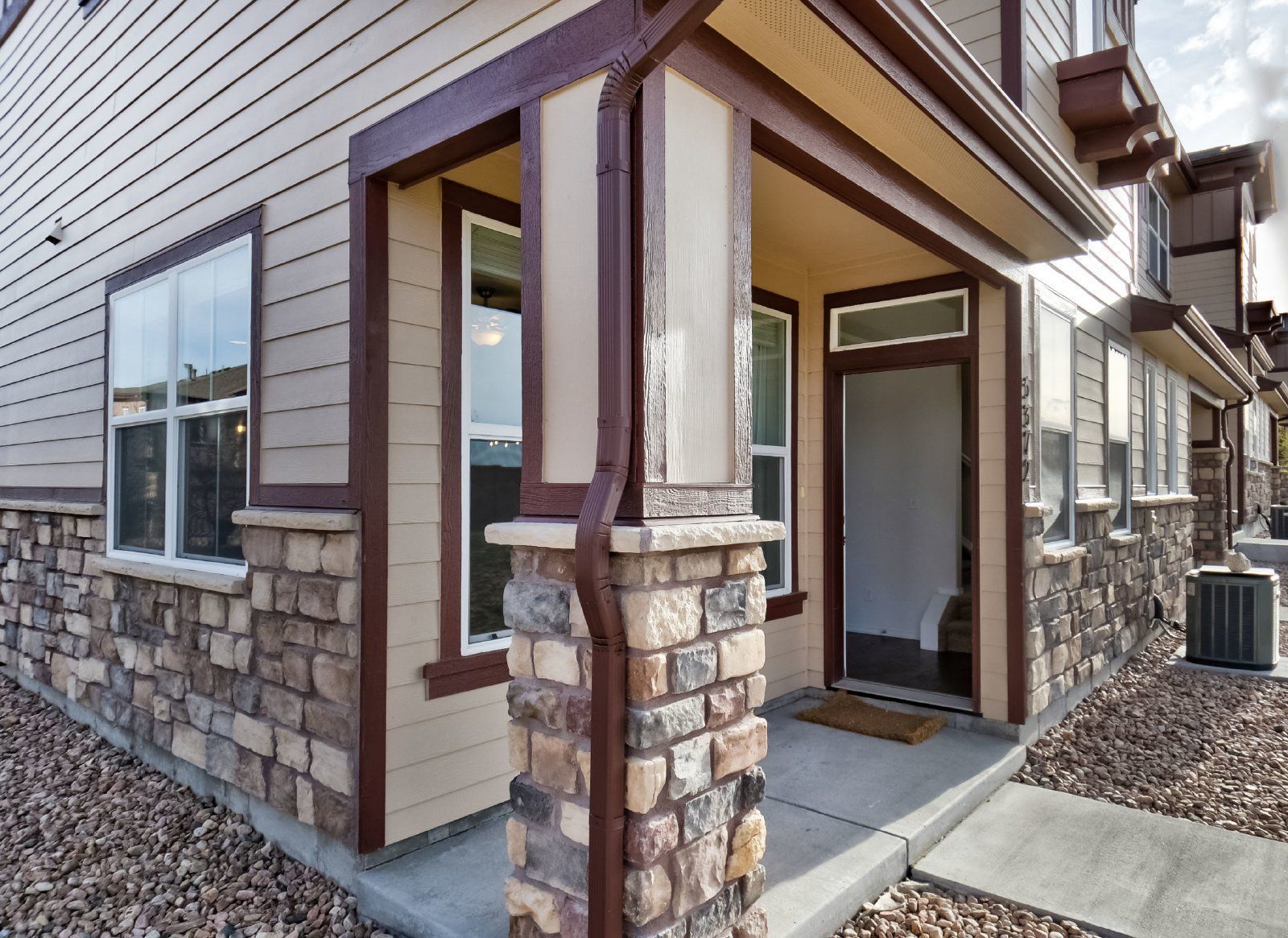 Immaculate 3-Bedroom Townhome with Stainless Steel Appliances and Attached Garage Near Peterson SFB property image