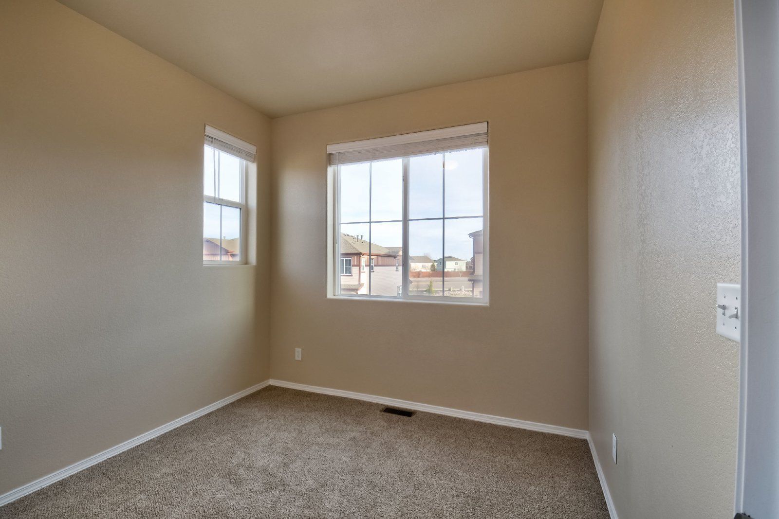 Immaculate 3-Bedroom Townhome with Stainless Steel Appliances and Attached Garage Near Peterson SFB property image
