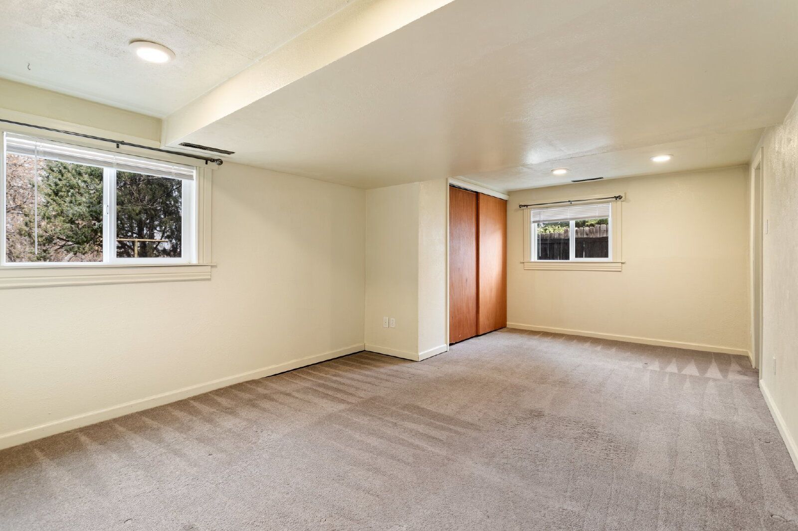 Spacious 3-Bedroom Duplex in the Ivywild Neighborhood – Steps from Ivywild School and Local Hotspots property image