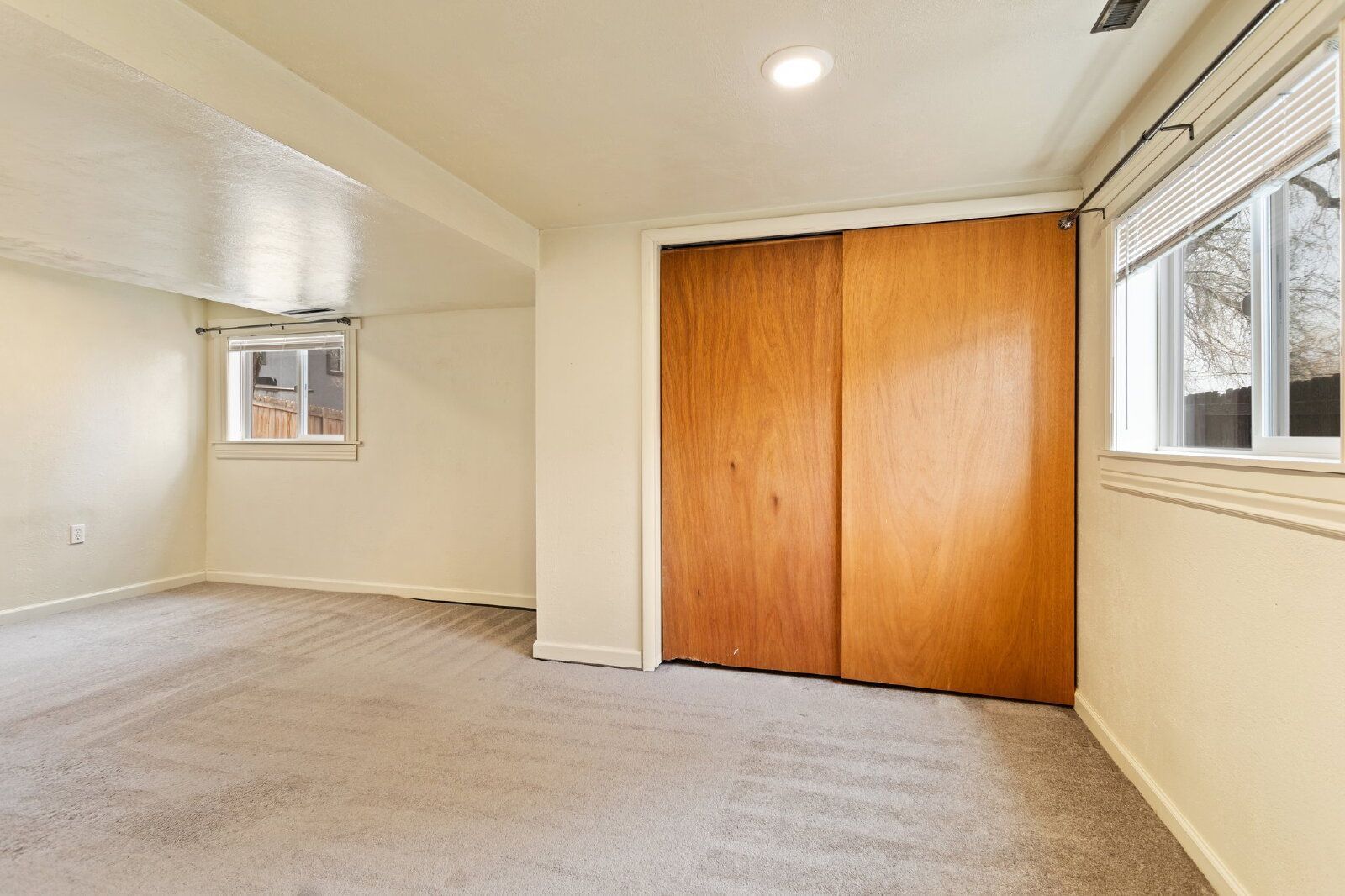 Spacious 3-Bedroom Duplex in the Ivywild Neighborhood – Steps from Ivywild School and Local Hotspots property image