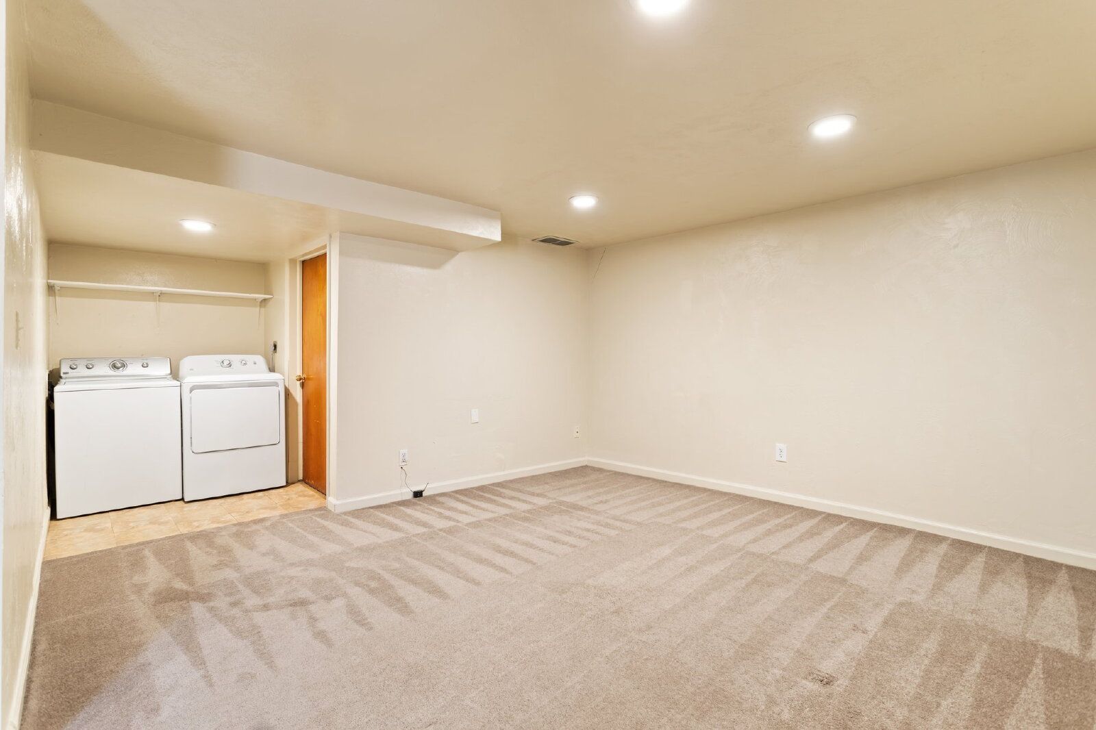 Spacious 3-Bedroom Duplex in the Ivywild Neighborhood – Steps from Ivywild School and Local Hotspots property image