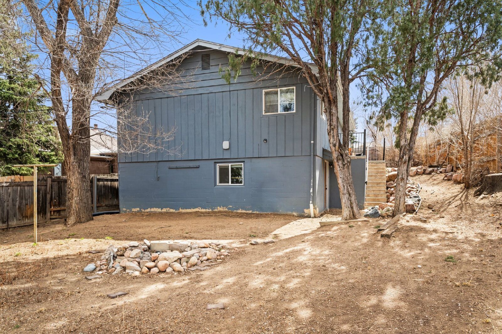 Spacious 3-Bedroom Duplex in the Ivywild Neighborhood – Steps from Ivywild School and Local Hotspots property image
