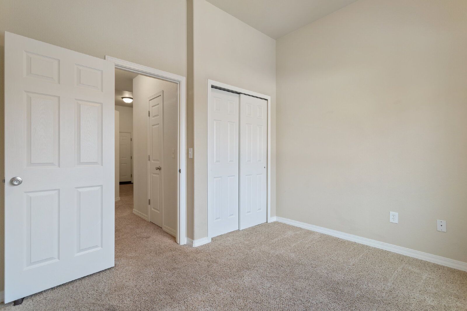 Westside 2-Bed Condo with Mountain Views and Garage – Water, Sewer & Trash Included property image