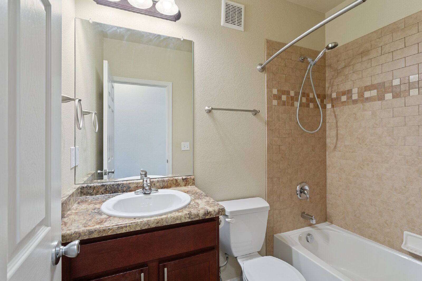 Westside 2-Bed Condo with Mountain Views and Garage – Water, Sewer & Trash Included property image