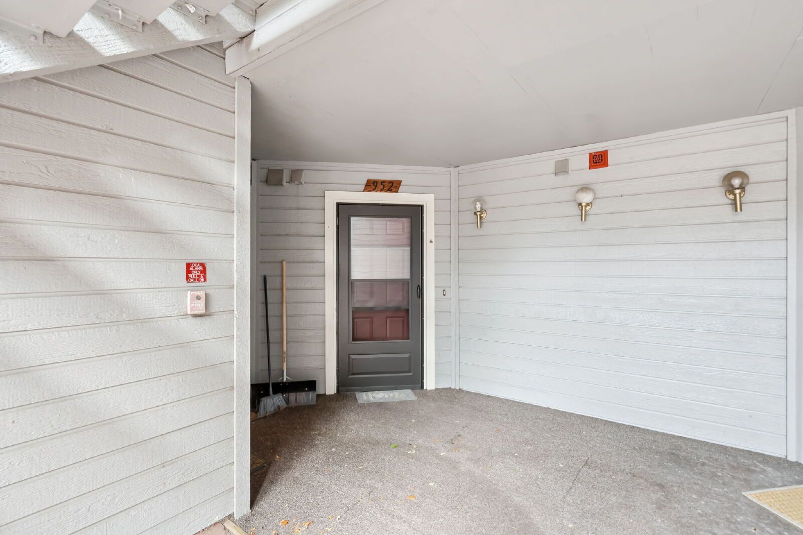 Updated 2-Bedroom Ground-Floor Condo — Water, Sewer & Trash Included, Southeast Colorado Springs property image