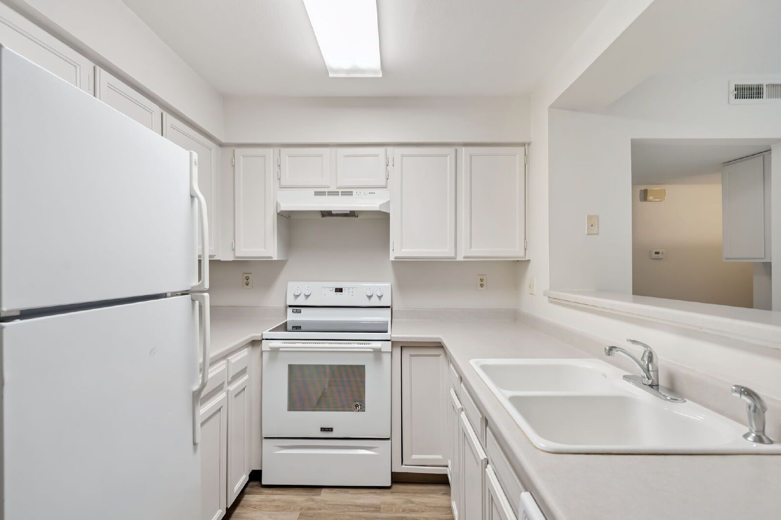 Updated 2-Bedroom Ground-Floor Condo — Water, Sewer & Trash Included, Southeast Colorado Springs property image