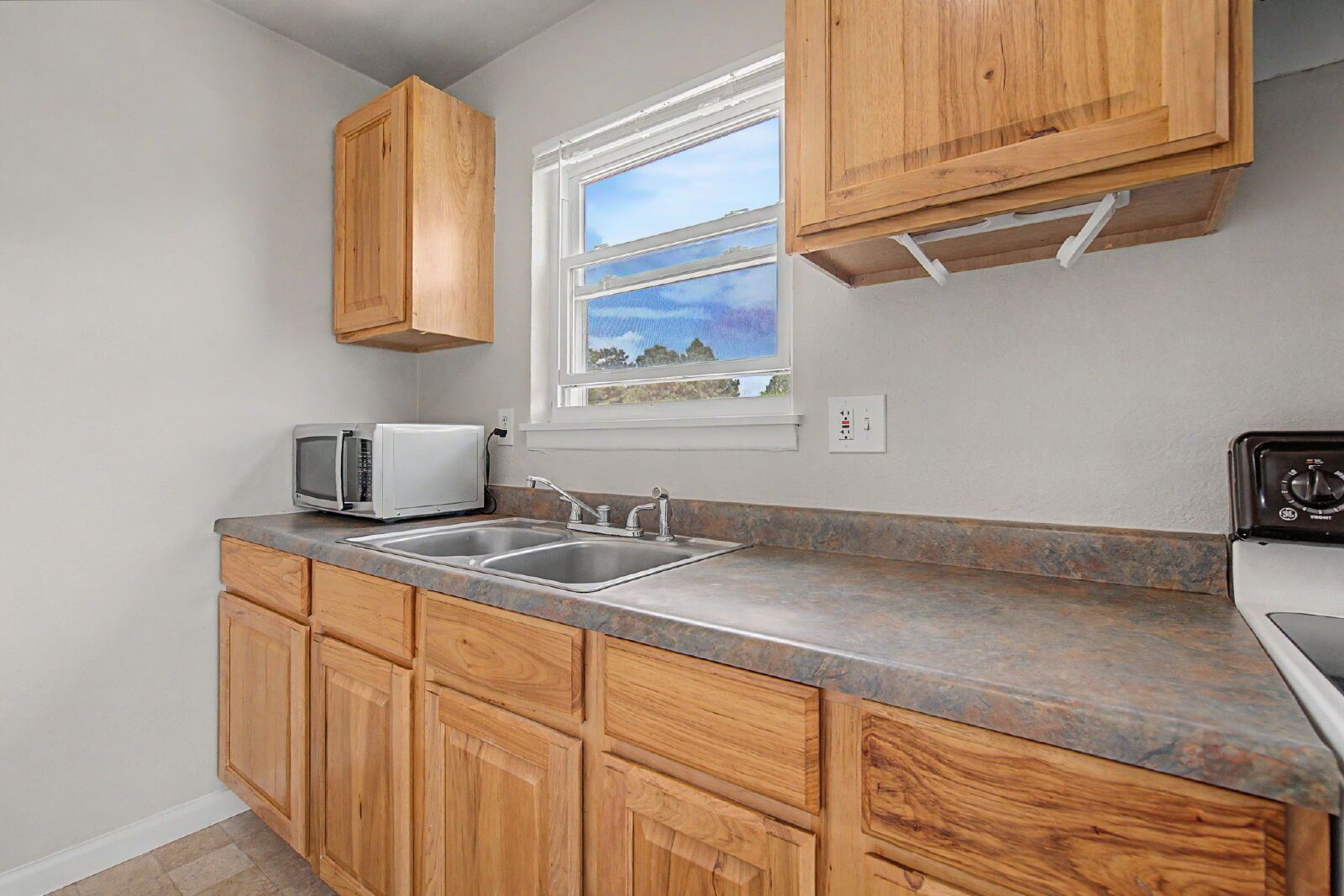 Affordable 2-Bedroom Upper-Level Apartment in Cimarron Hills — Trash Included property image
