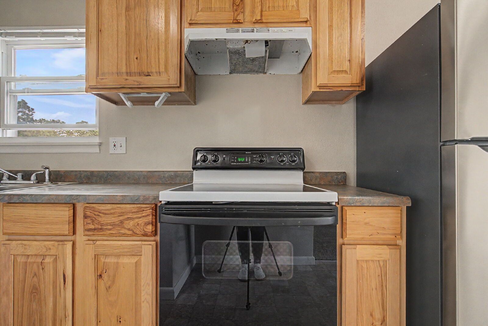 Affordable 2-Bedroom Upper-Level Apartment in Cimarron Hills — Trash Included property image