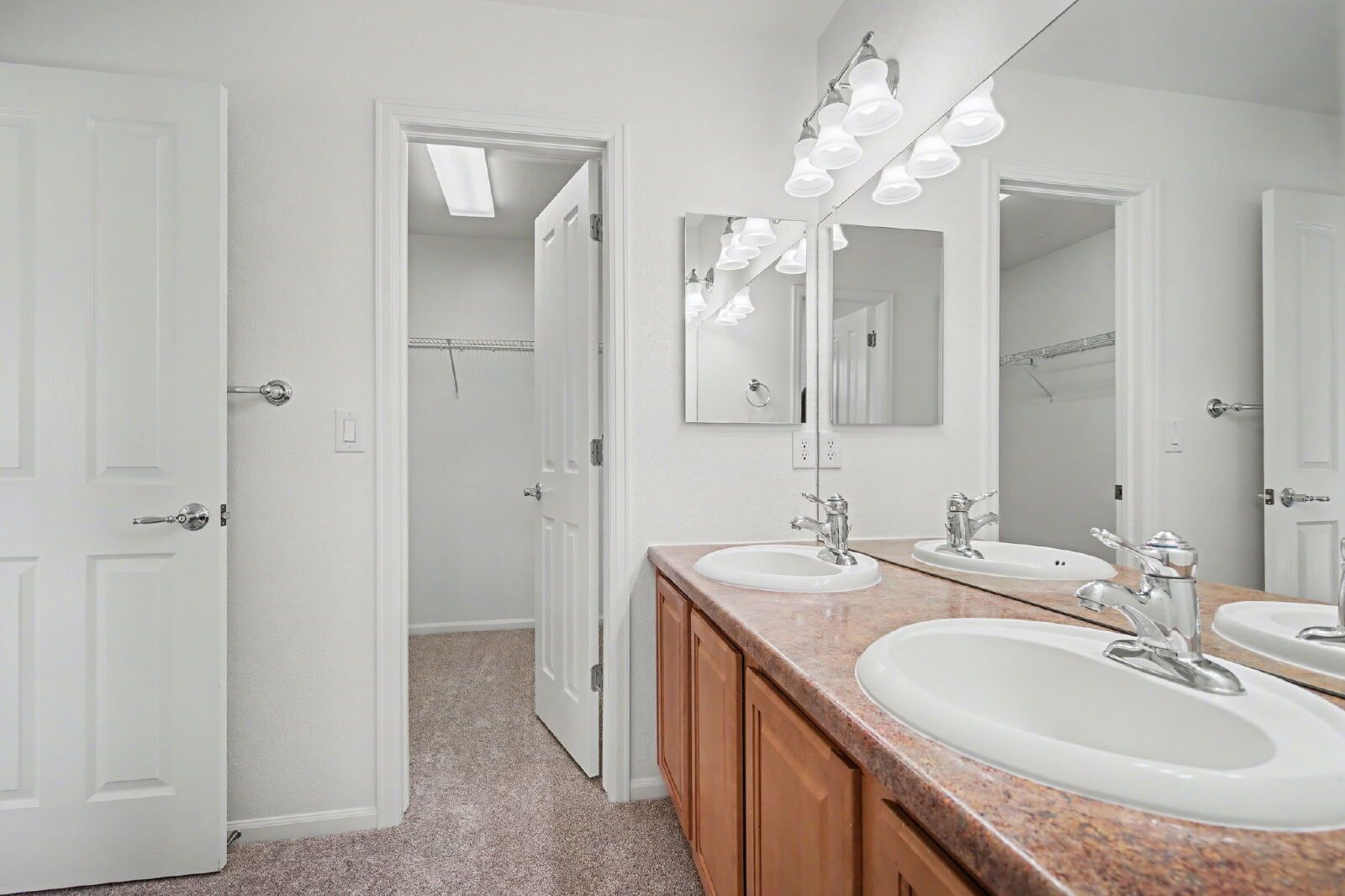 Beautifully Updated 3-Bedroom End-Unit Townhome Facing Open Space with Attached 2-Car Garage in Gated Sand Creek Villas property image