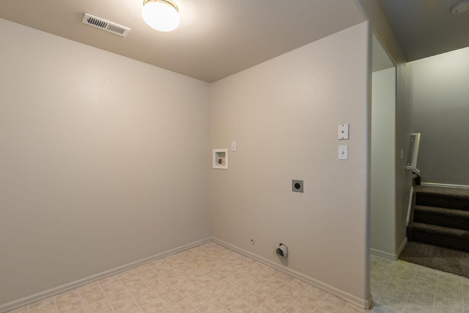 Spacious 3-Bedroom Townhome with Main-Level Primary Suite and Gas Fireplace in Palmer Lake – Water, Sewer & Trash Included property image