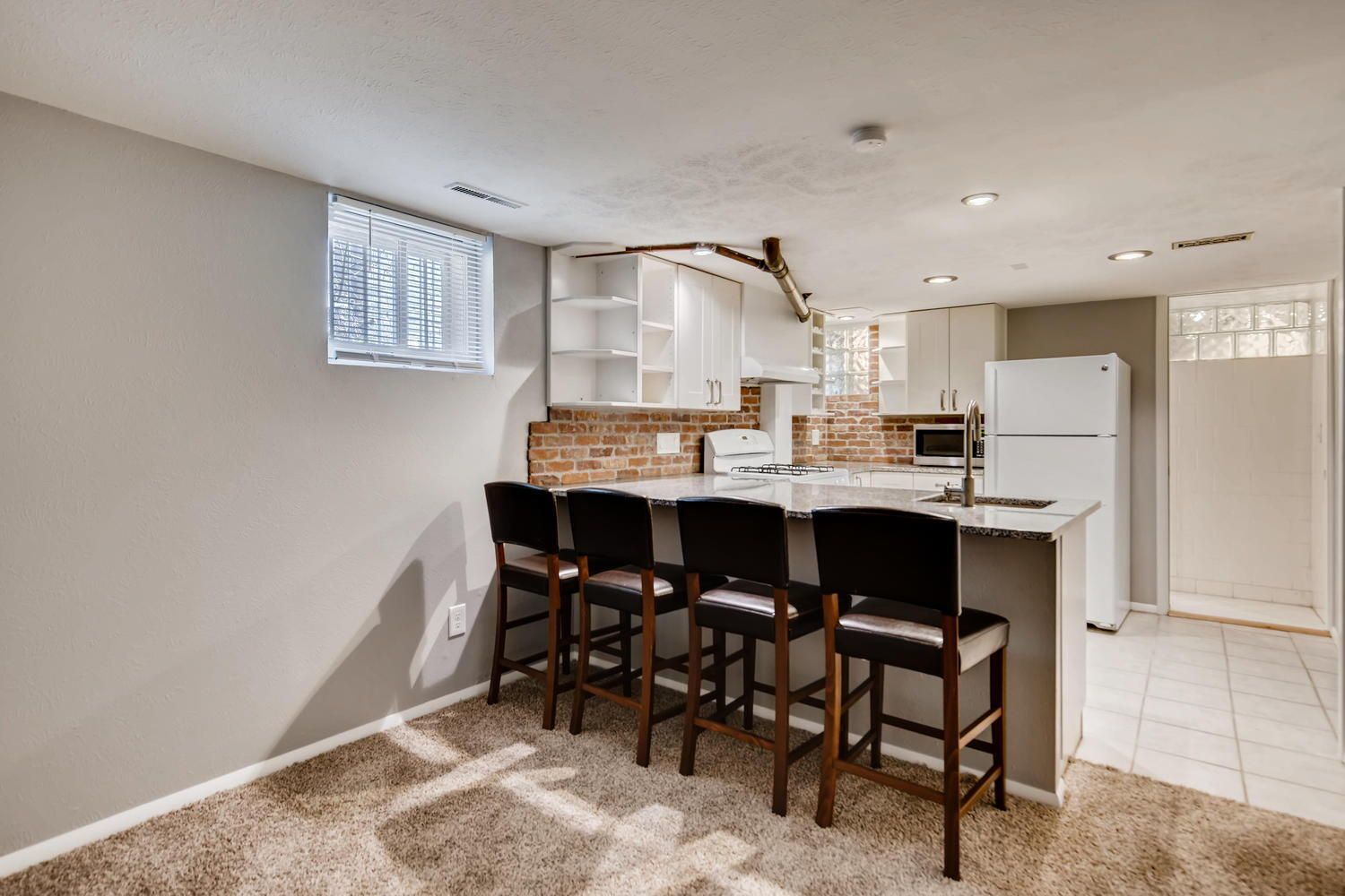 Charming Garden-Level 2-Bedroom Apartment with Office in Washington Park West property image