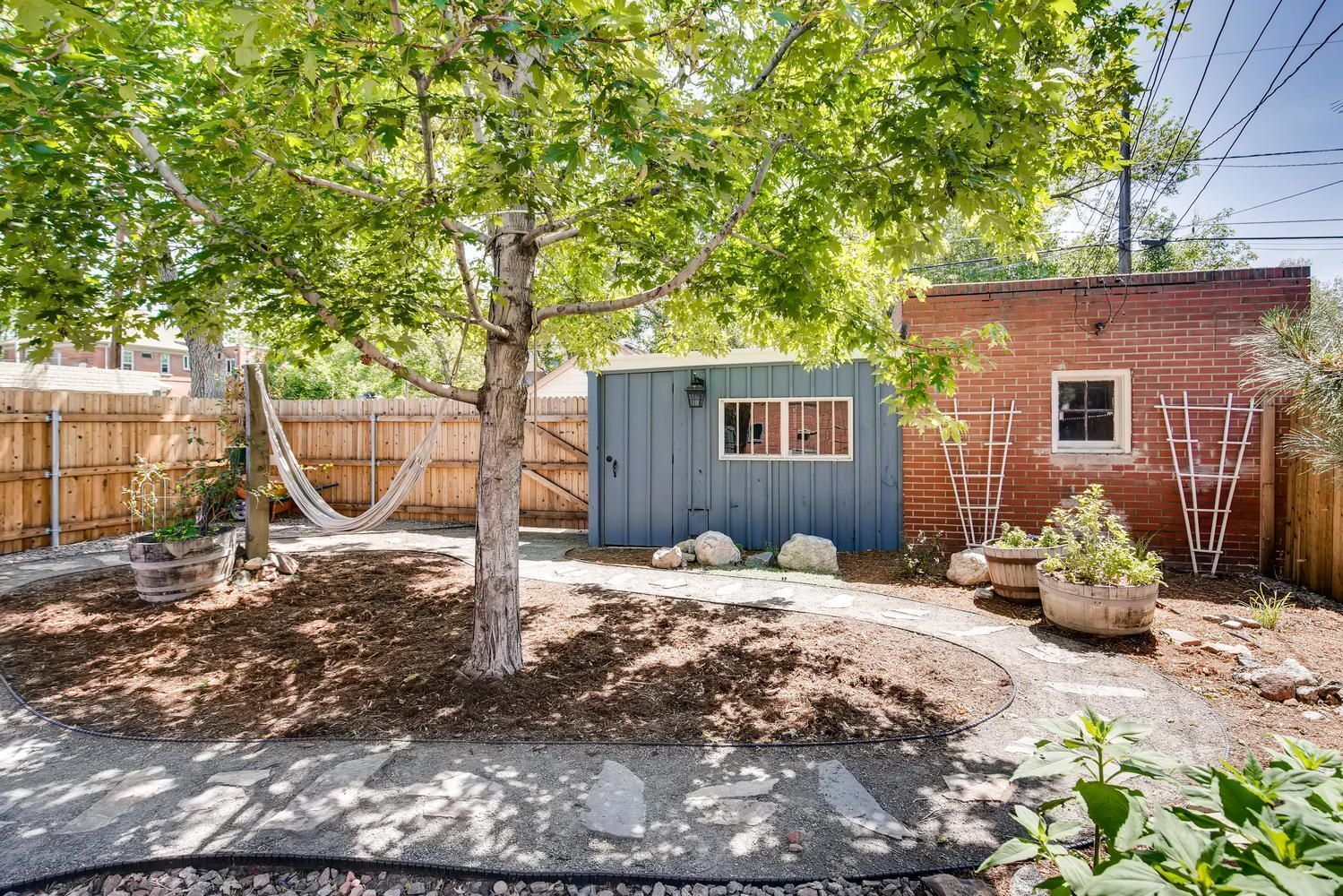 Charming Garden-Level 2-Bedroom Apartment with Office in Washington Park West property image