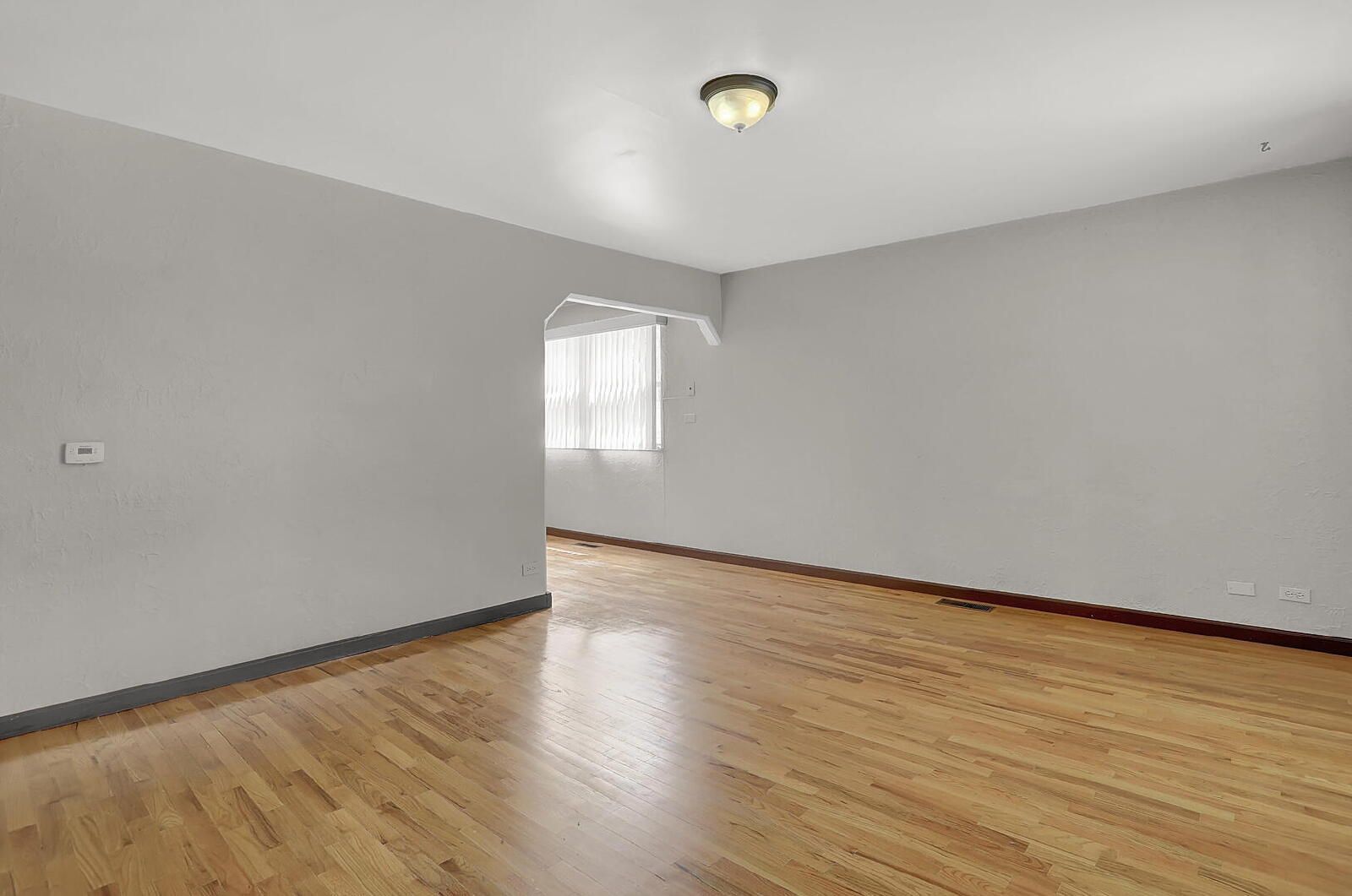 Well-Maintained 2-Bedroom Home Near Downtown Colorado Springs with Detached Garage property image