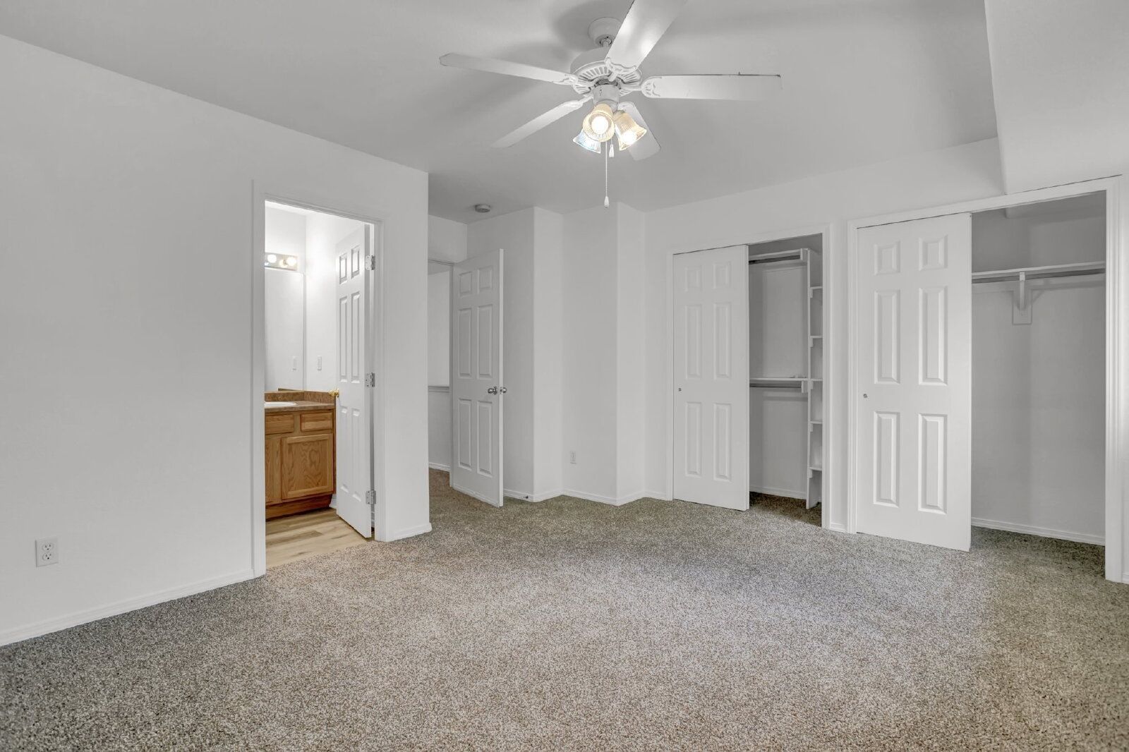 Spacious 2-Bedroom Townhome with 2.5 Baths and Gas Fireplace Near Peterson SFB property image