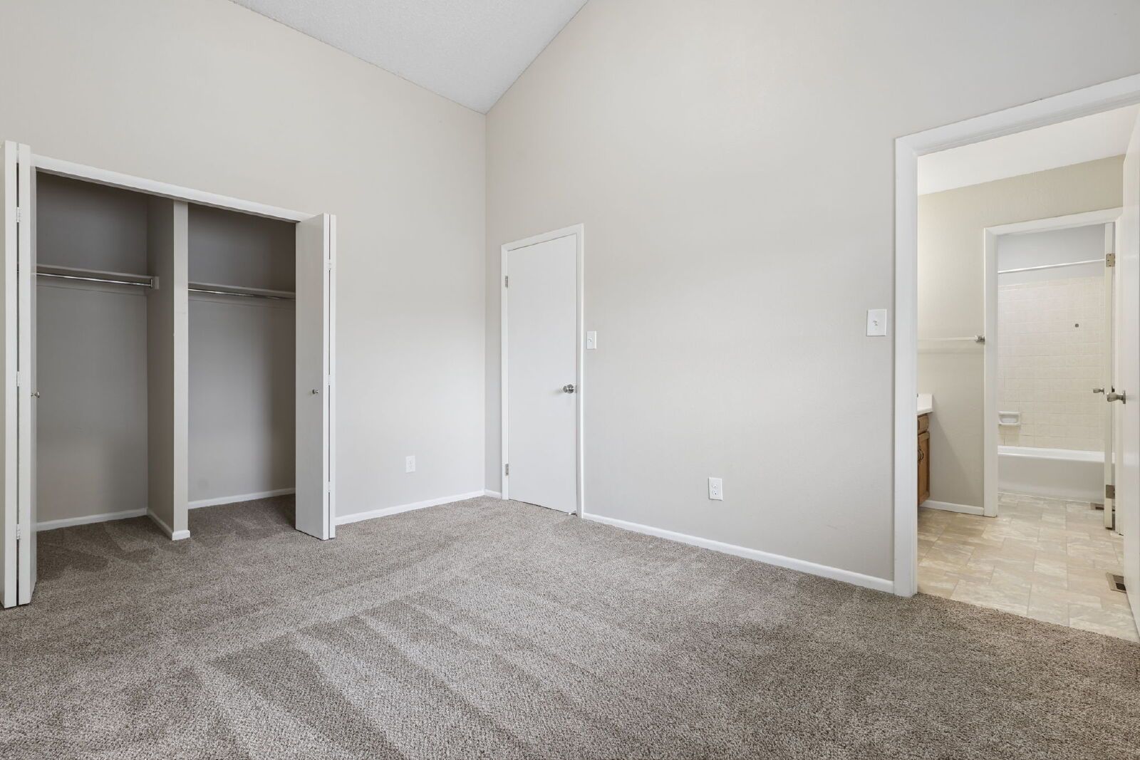 Fully Renovated 3-Bedroom Home with 2-Car Garage and Fenced Yard Near Powers & Academy property image