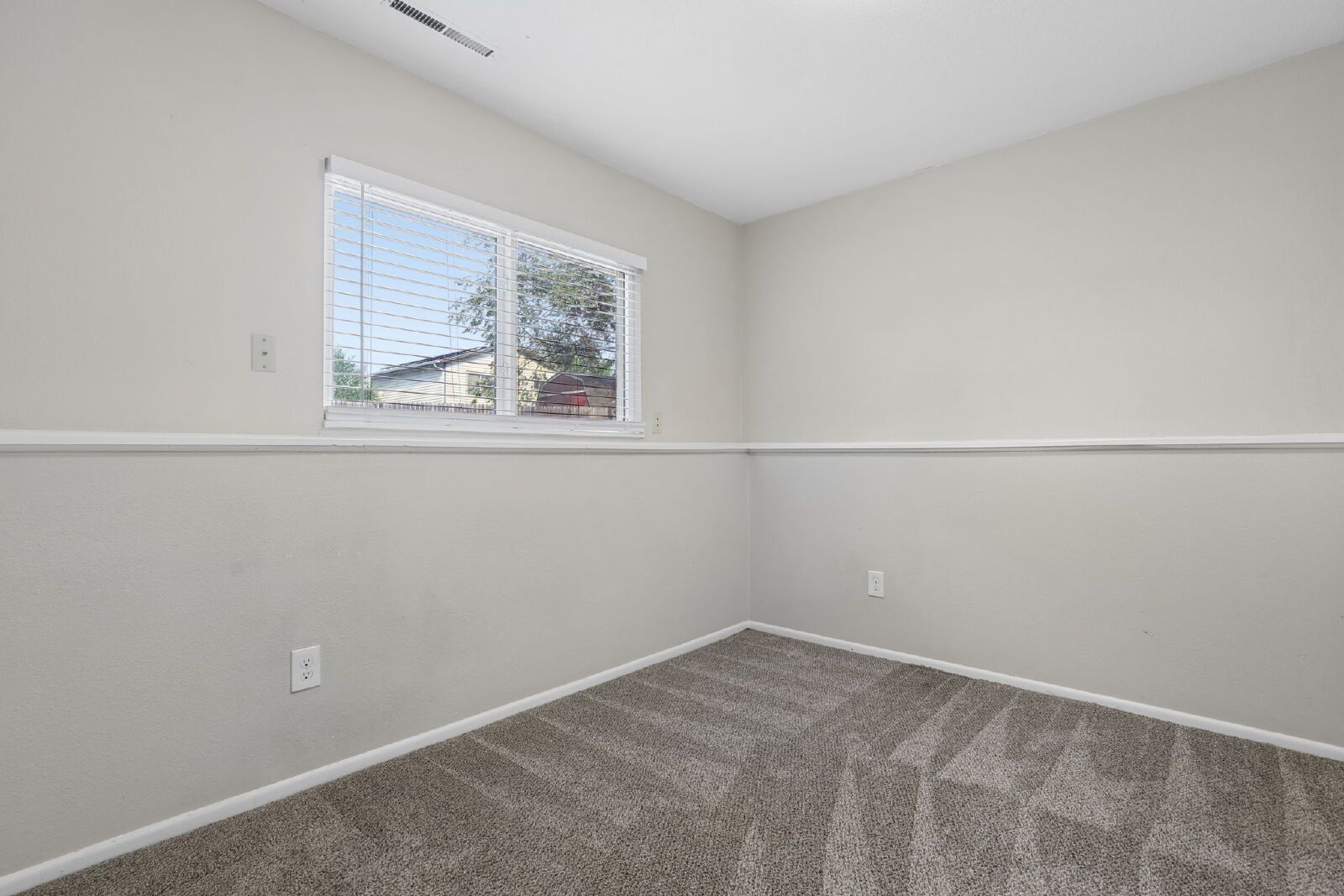 Fully Renovated 3-Bedroom Home with 2-Car Garage and Fenced Yard Near Powers & Academy property image