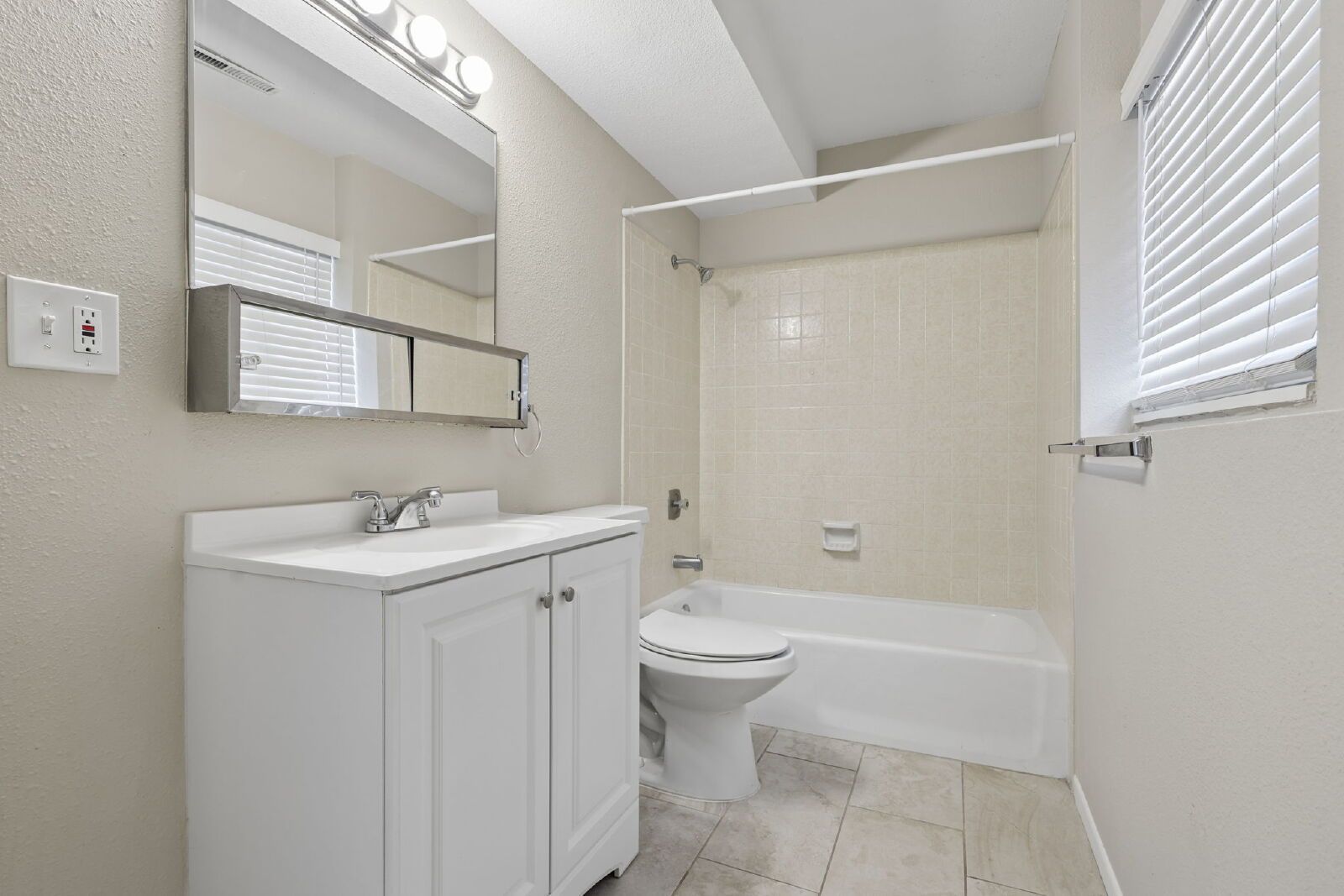 Fully Renovated 3-Bedroom Home with 2-Car Garage and Fenced Yard Near Powers & Academy property image