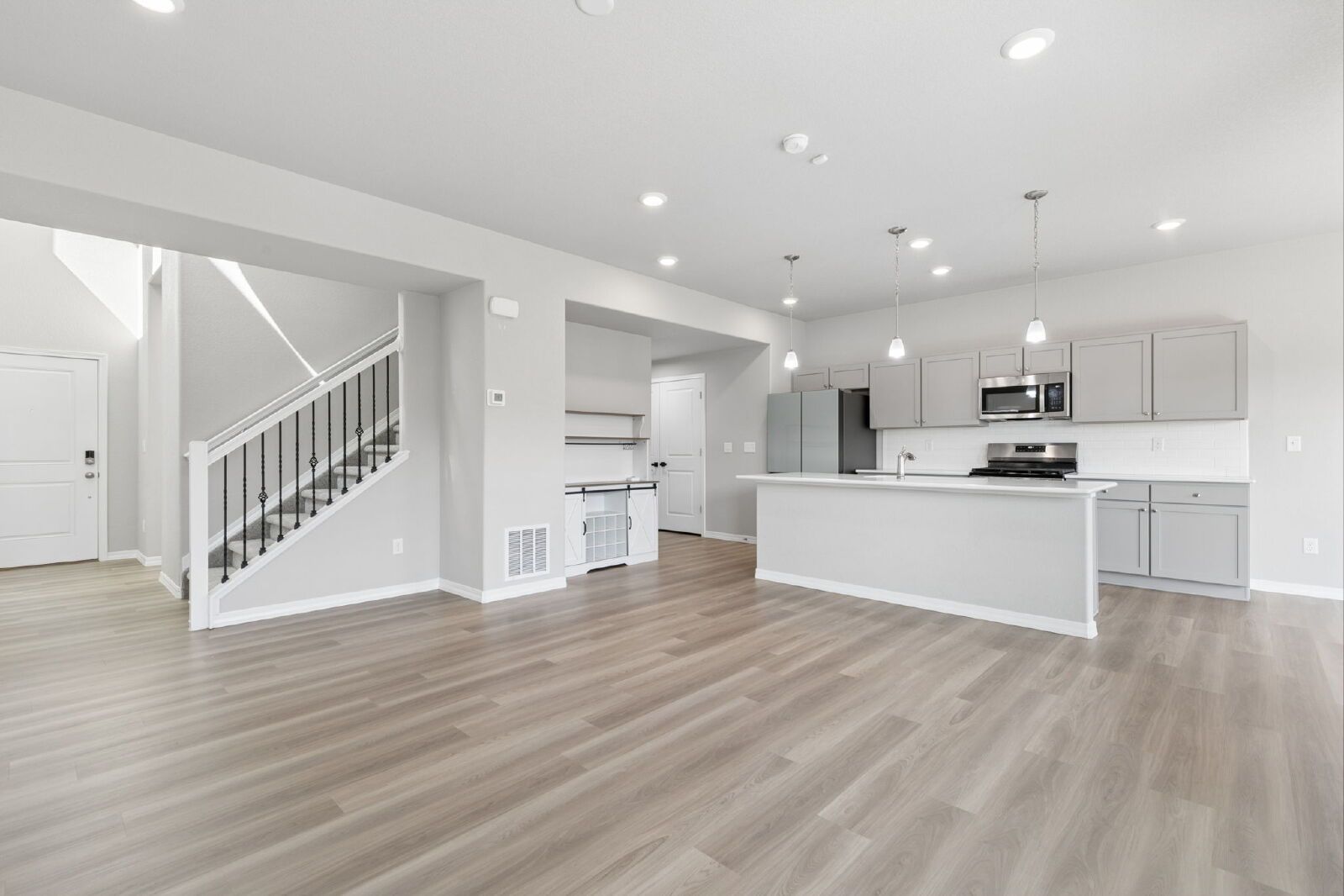 Modern 3-Bedroom Home with Quartz Kitchen, Loft, and 2-Car Garage in Northeast Colorado Springs property image