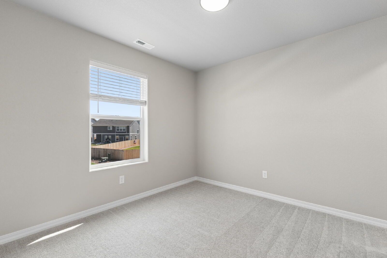 Modern 3-Bedroom Home with Quartz Kitchen, Loft, and 2-Car Garage in Northeast Colorado Springs property image