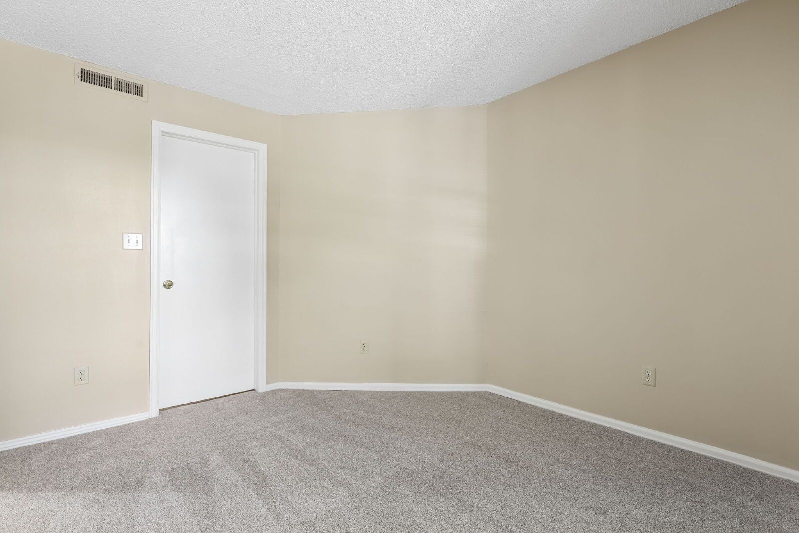 Updated 2-Bedroom Condo with In-Unit Laundry Near Peterson Space Force Base – Water, Sewer & Trash Included property image